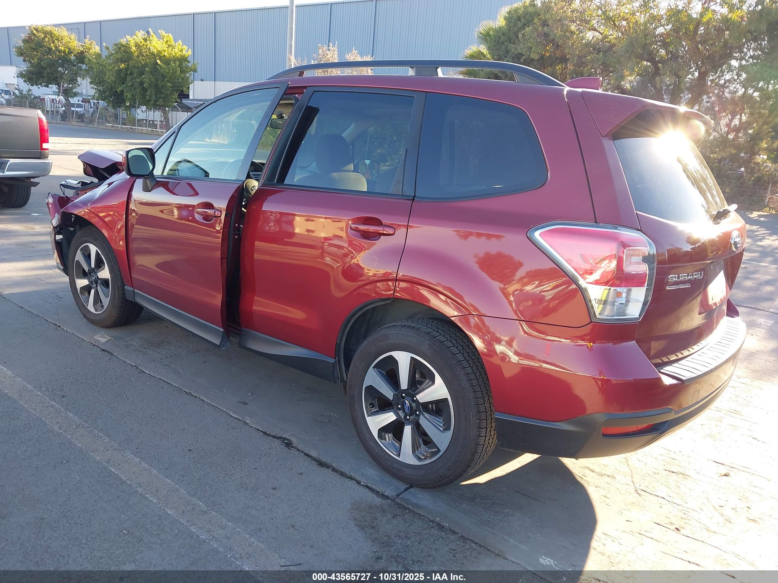 SUBARU FORESTER image 3