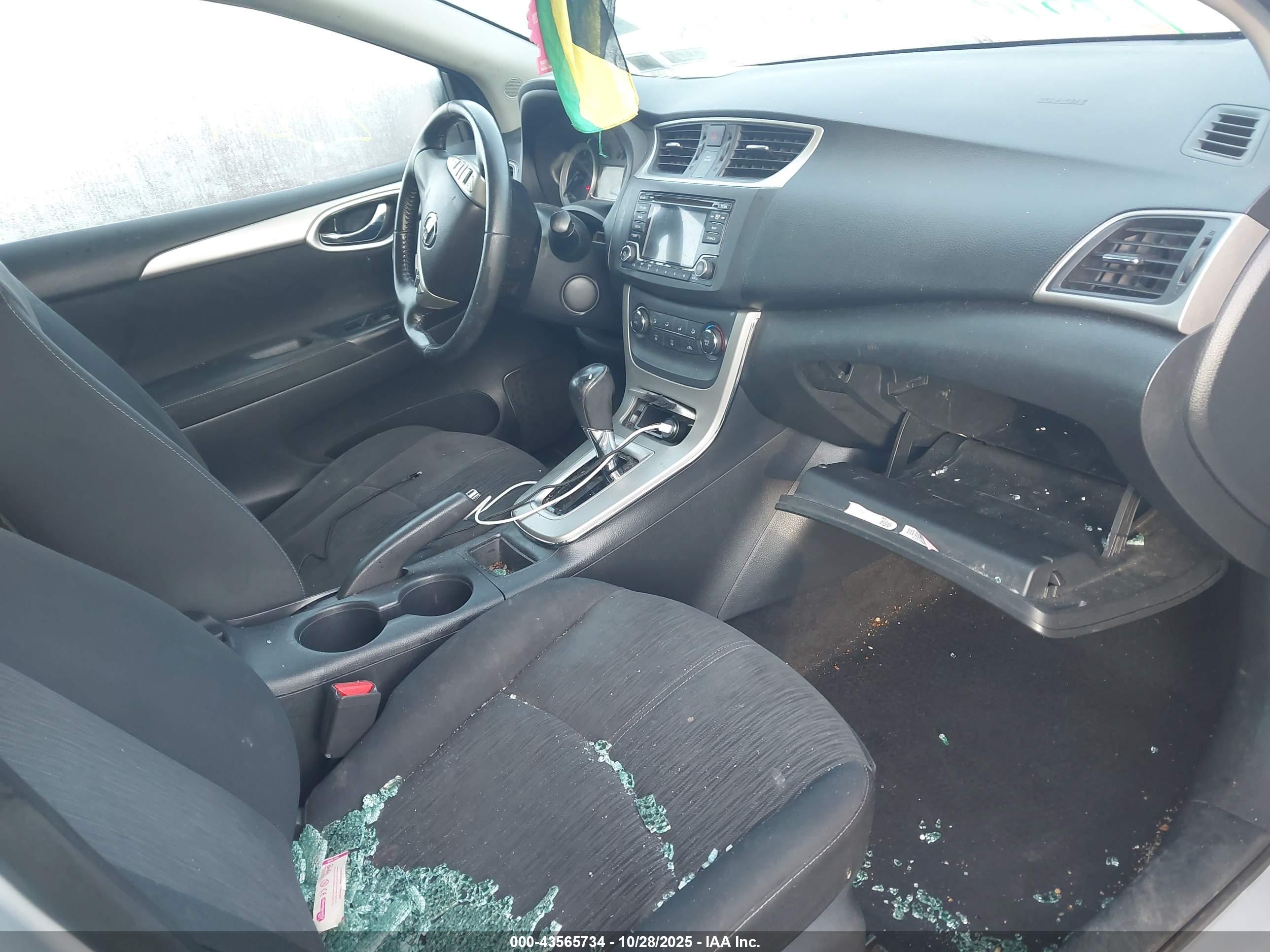 NISSAN SENTRA image 5