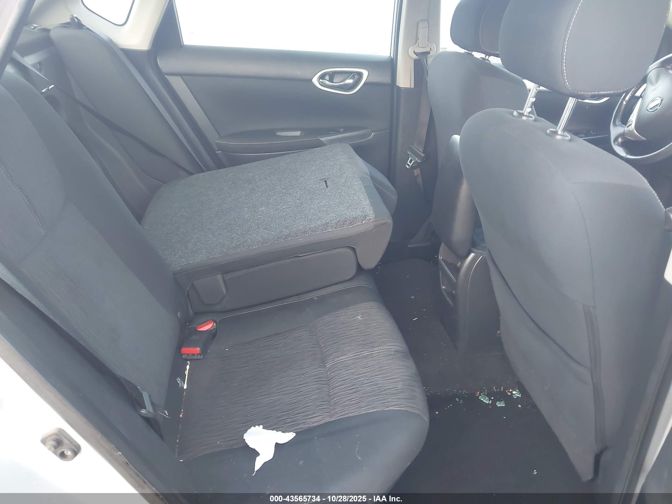 NISSAN SENTRA image 8