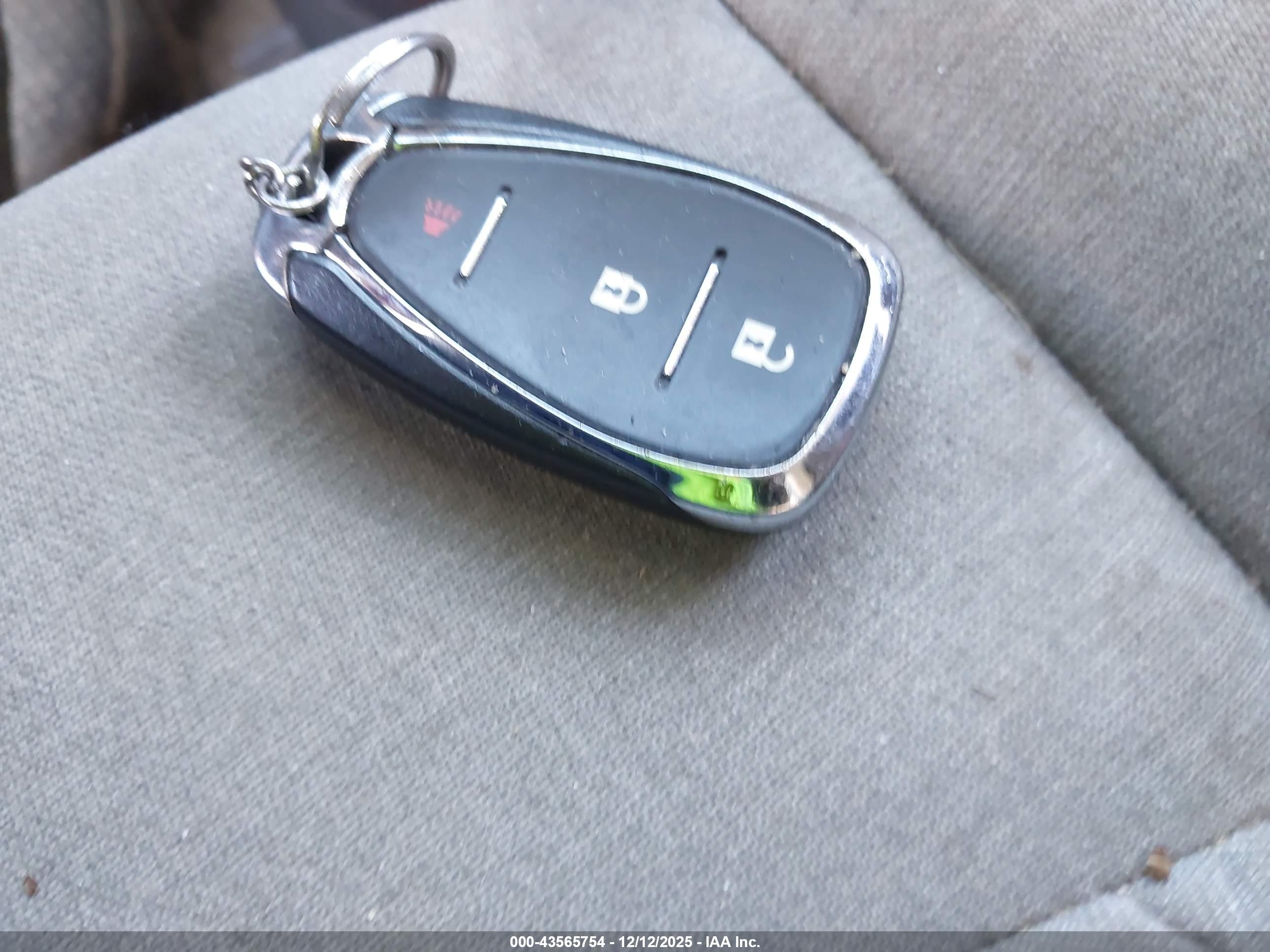 CHEVROLET EQUINOX image 11