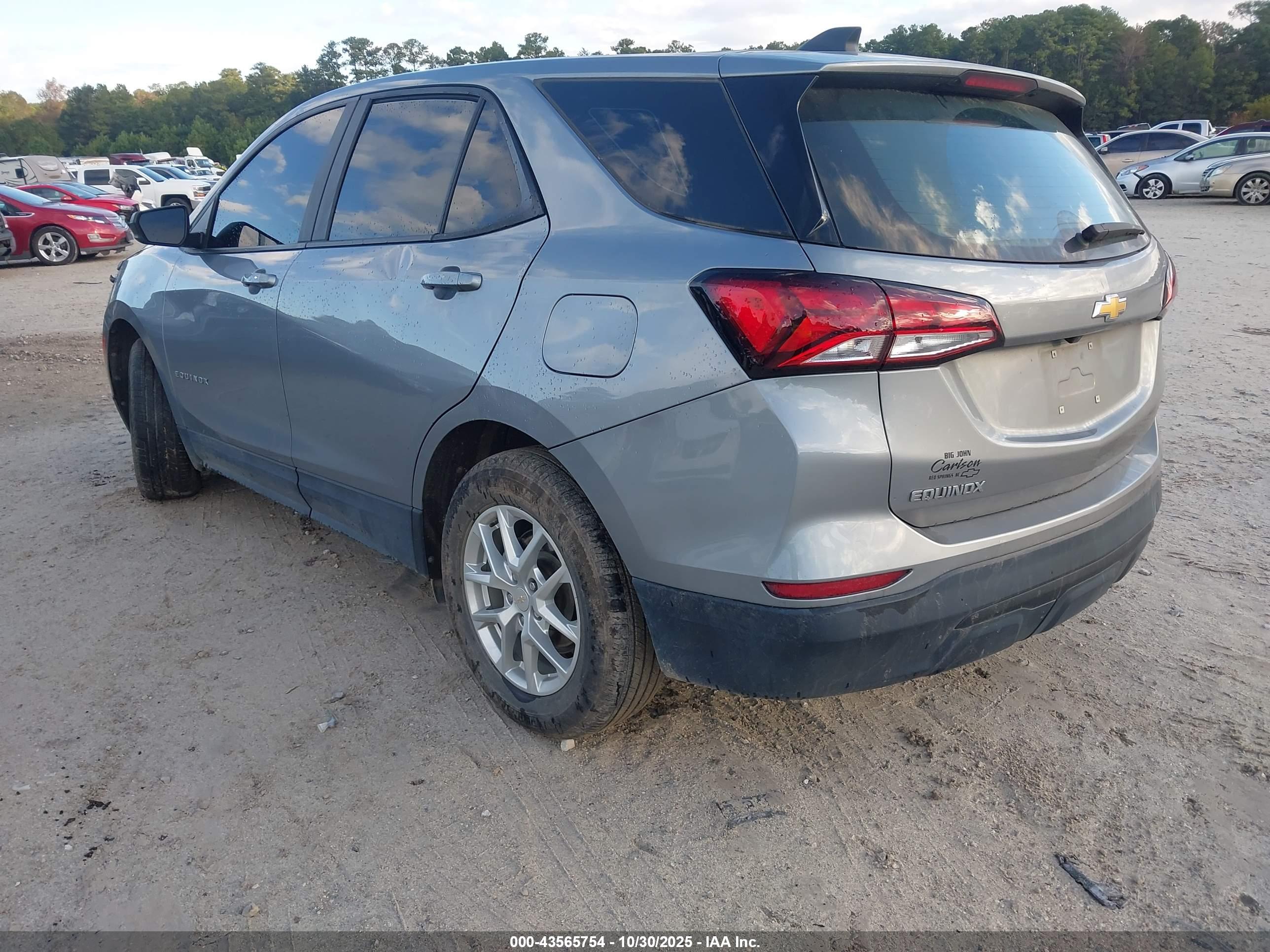 CHEVROLET EQUINOX image 3