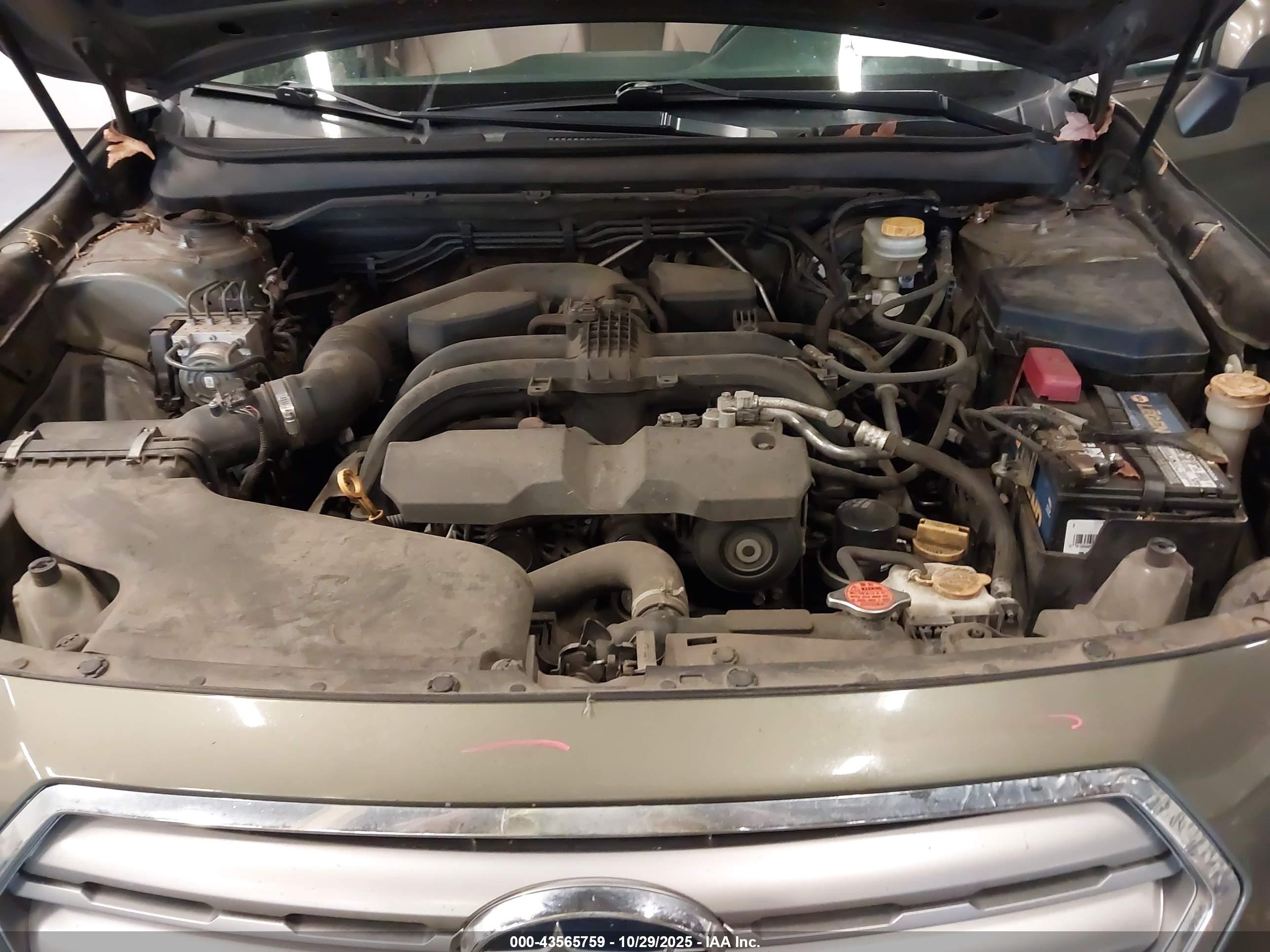 SUBARU OUTBACK image 10