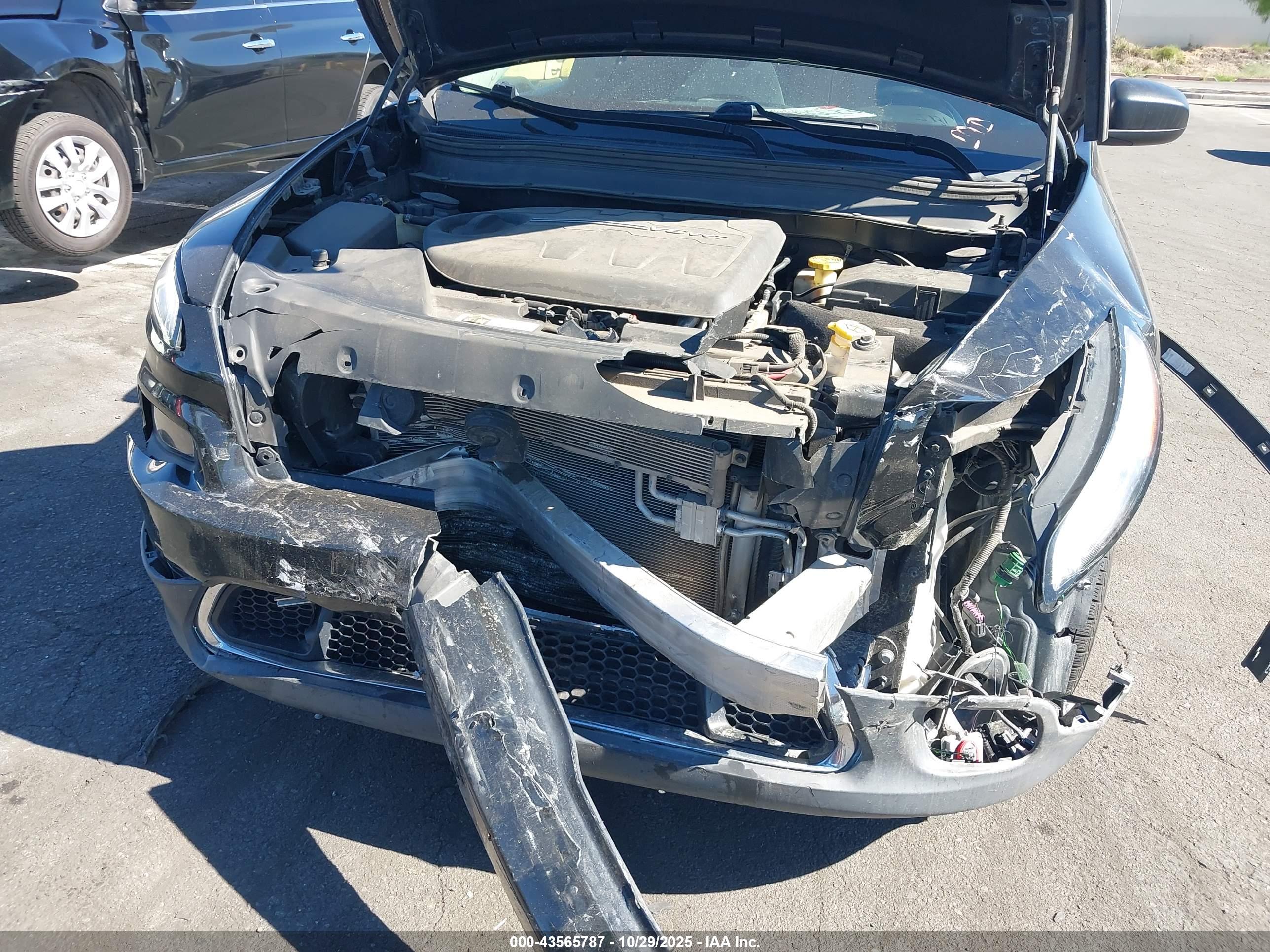 JEEP CHEROKEE image 6