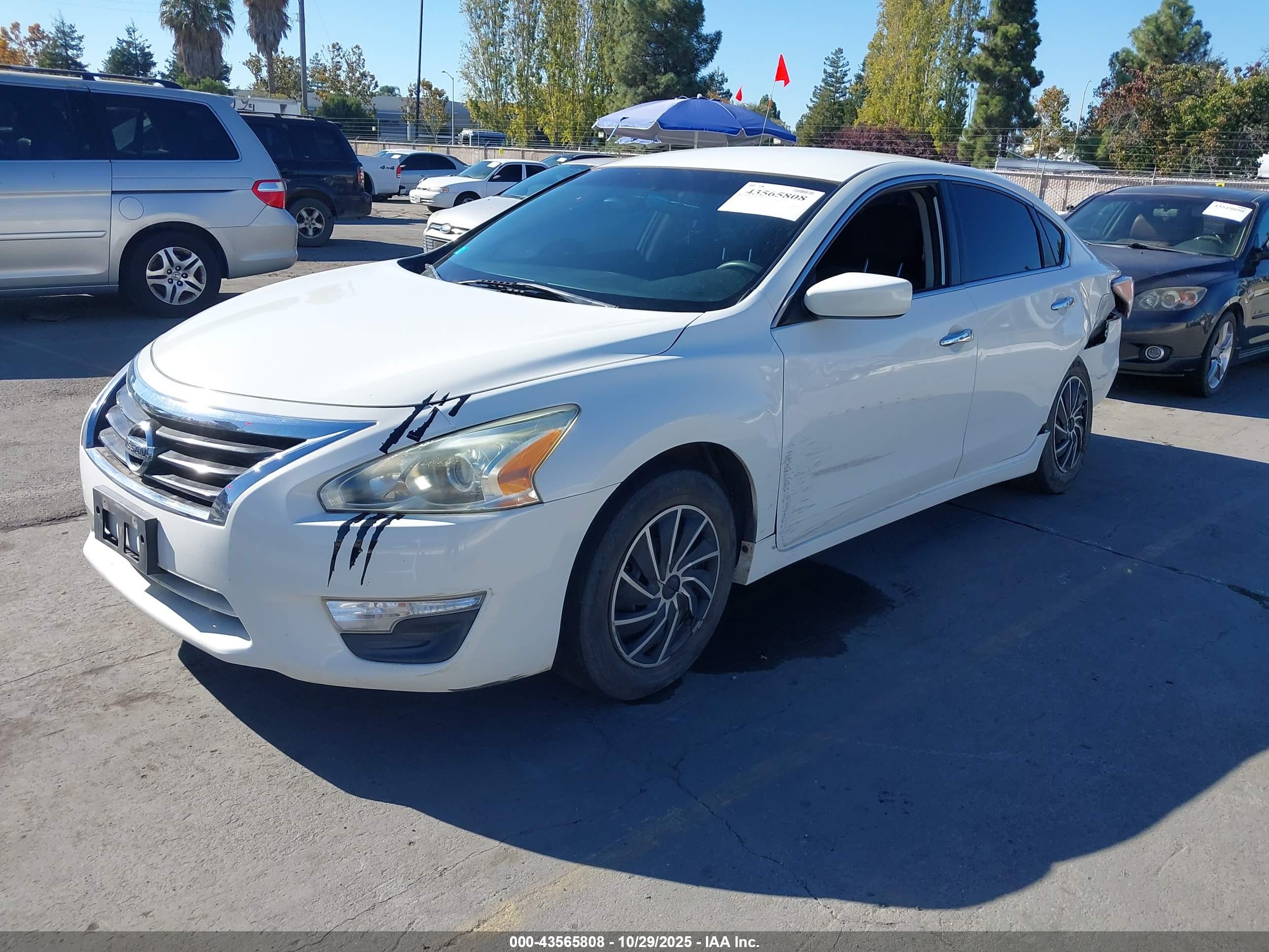 NISSAN ALTIMA image 2