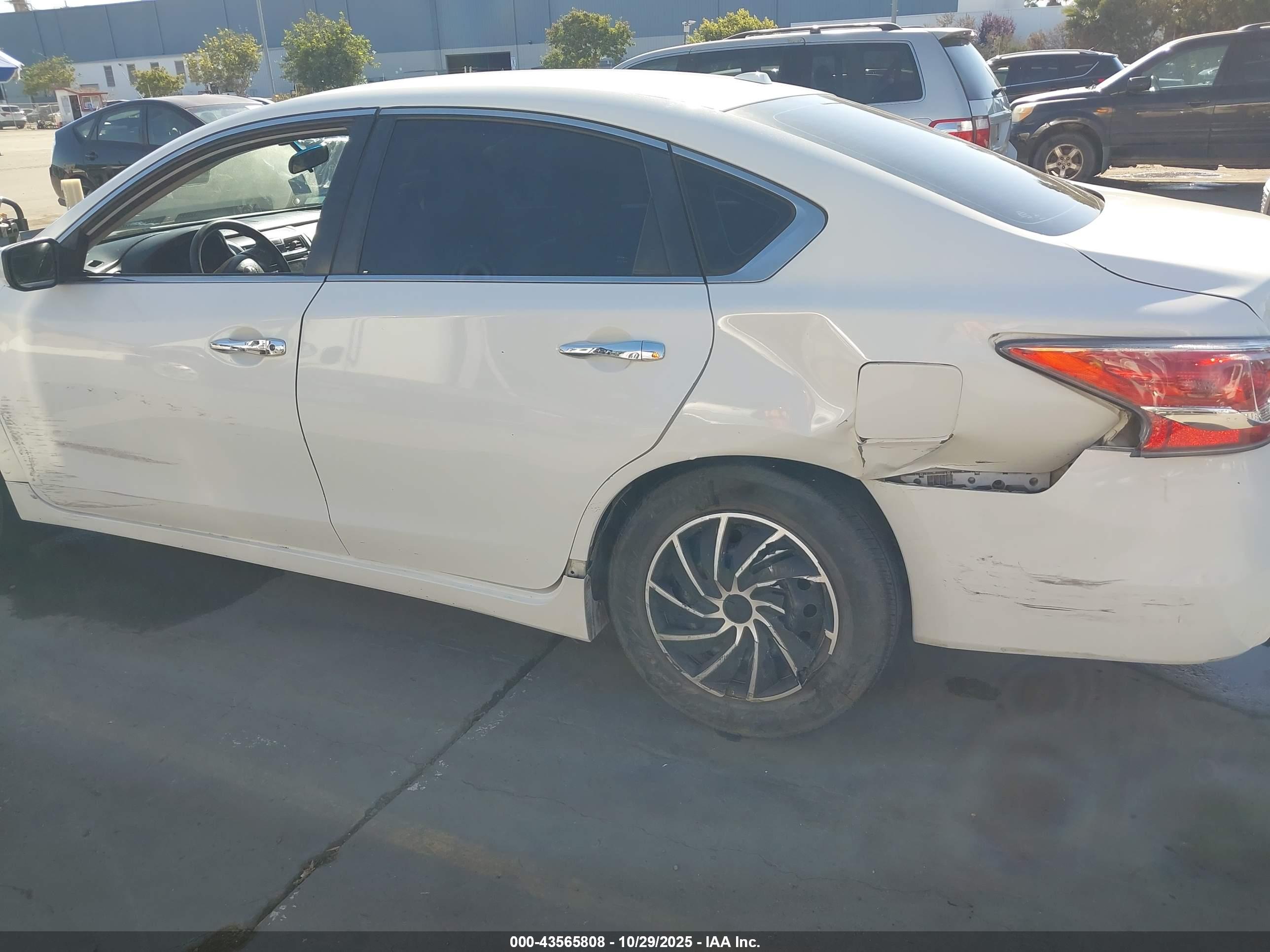 NISSAN ALTIMA image 6