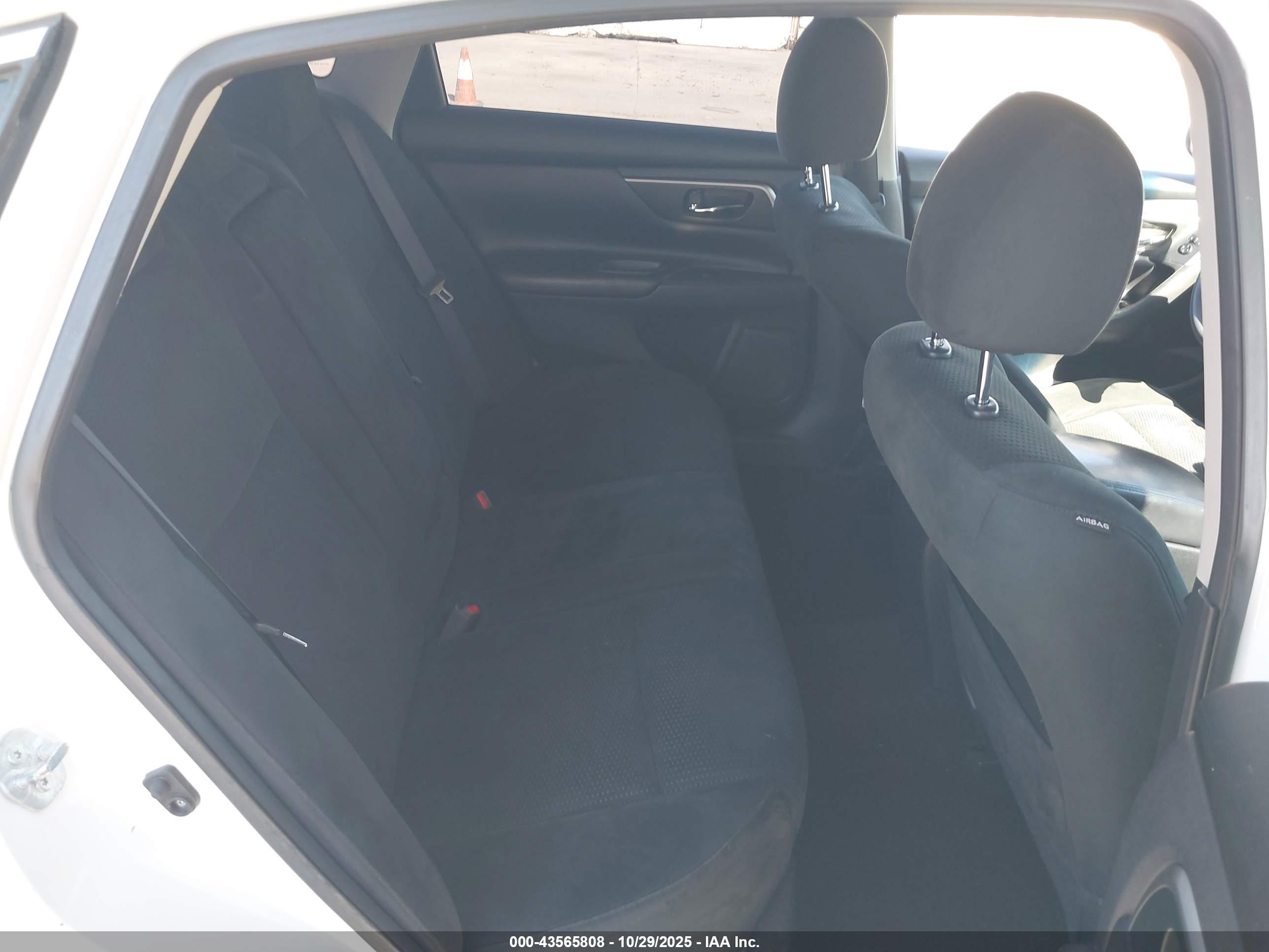 NISSAN ALTIMA image 8