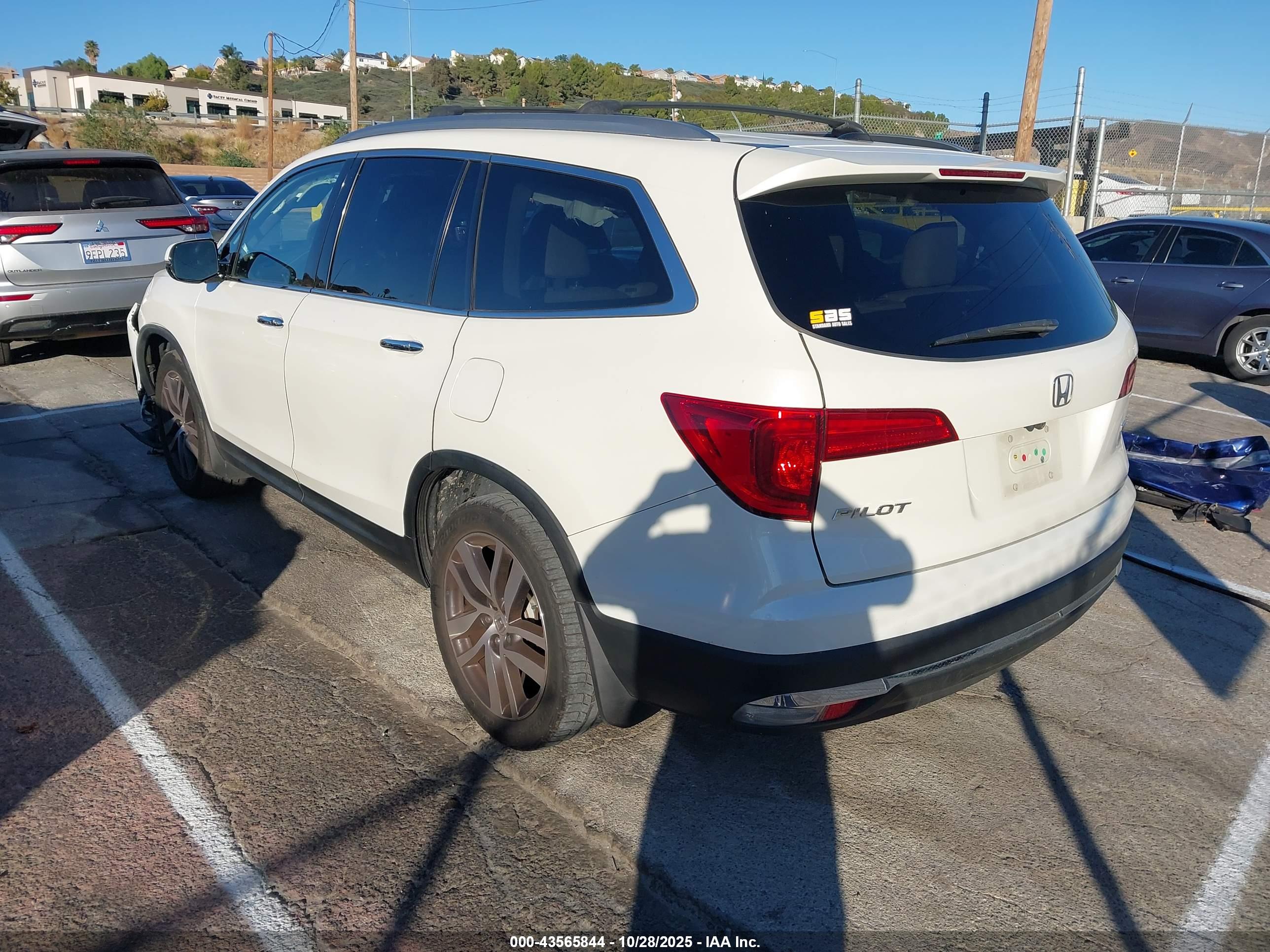 HONDA PILOT image 3