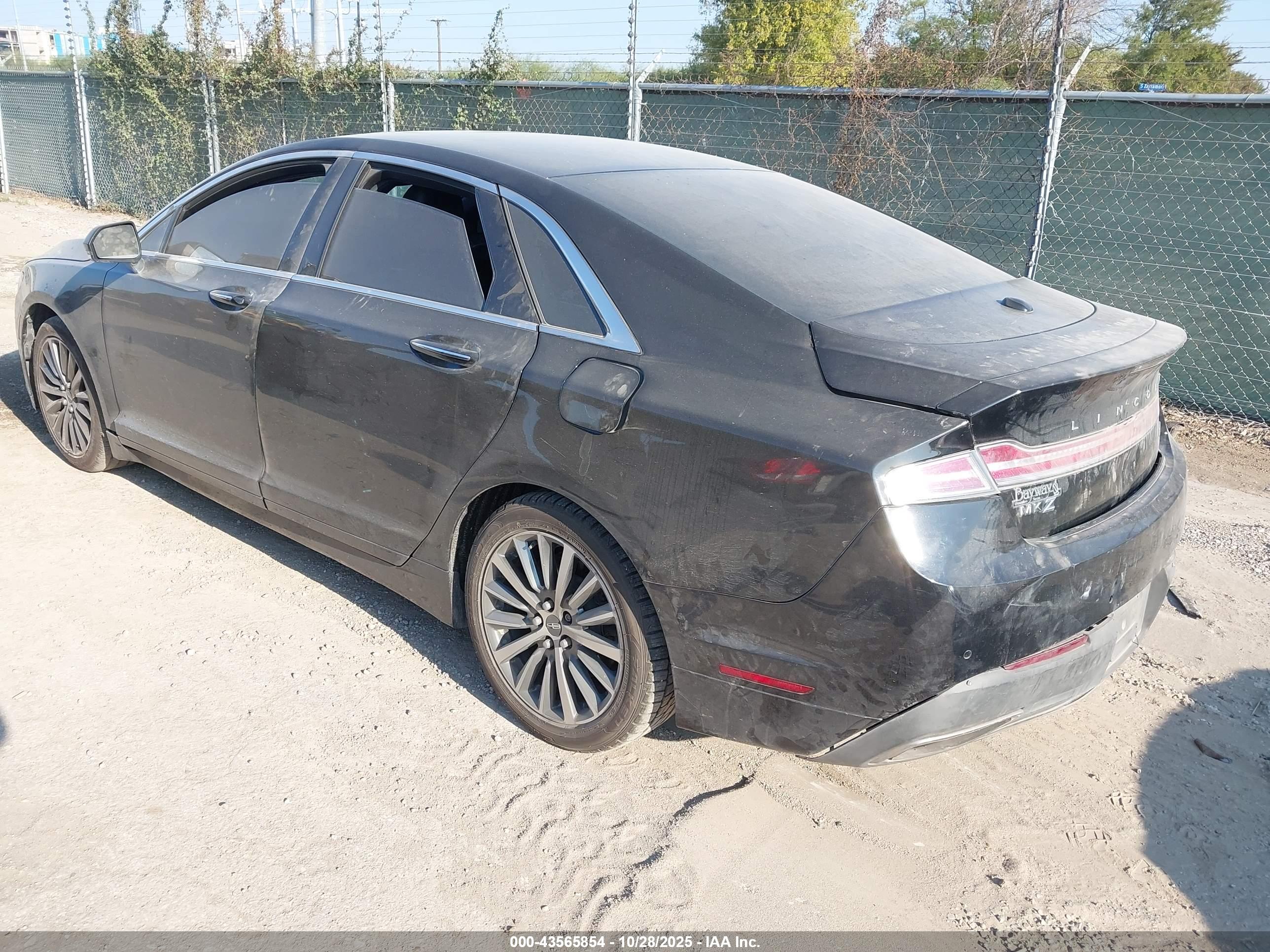 LINCOLN MKZ image 3