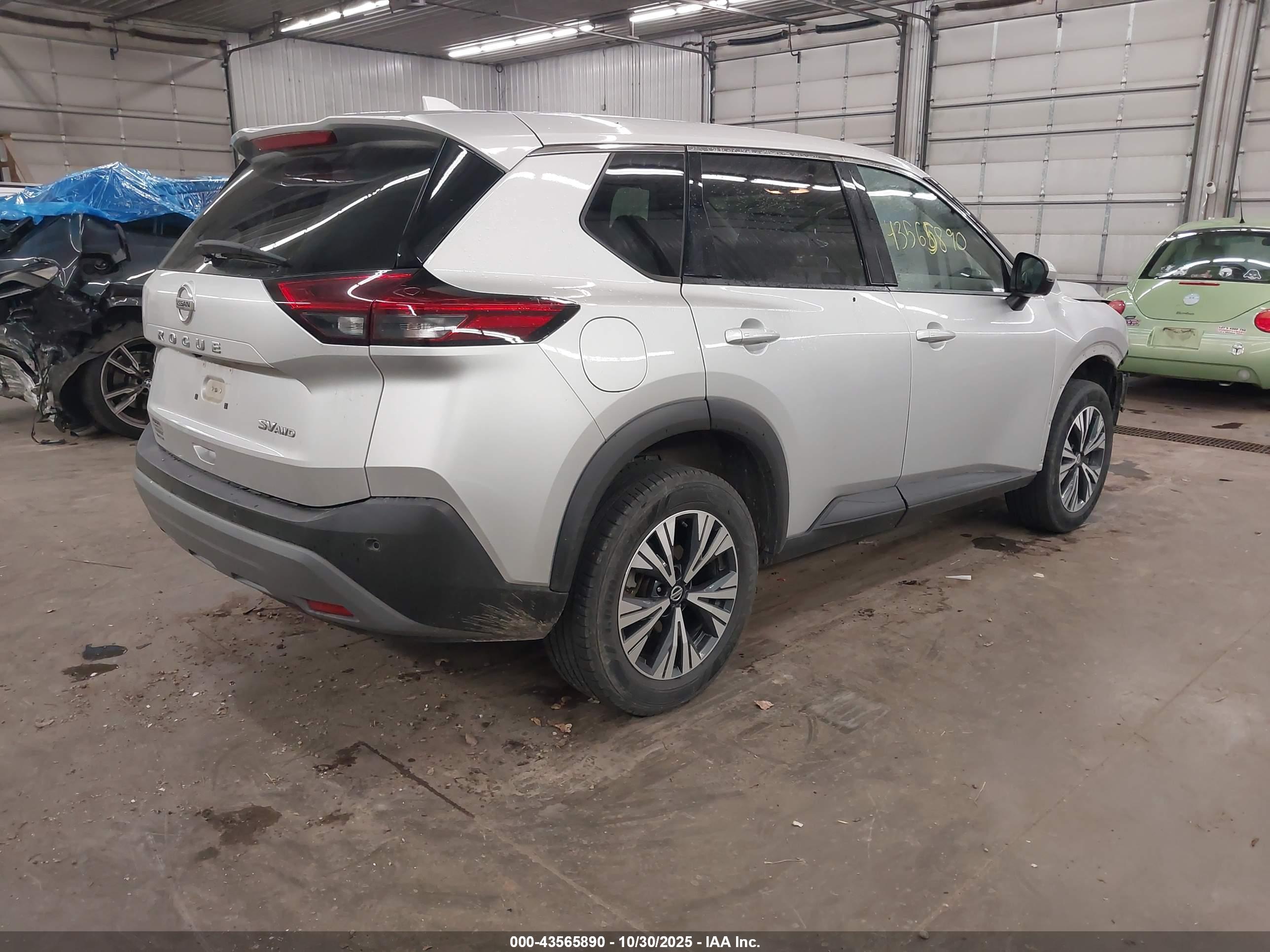 NISSAN ROGUE image 4