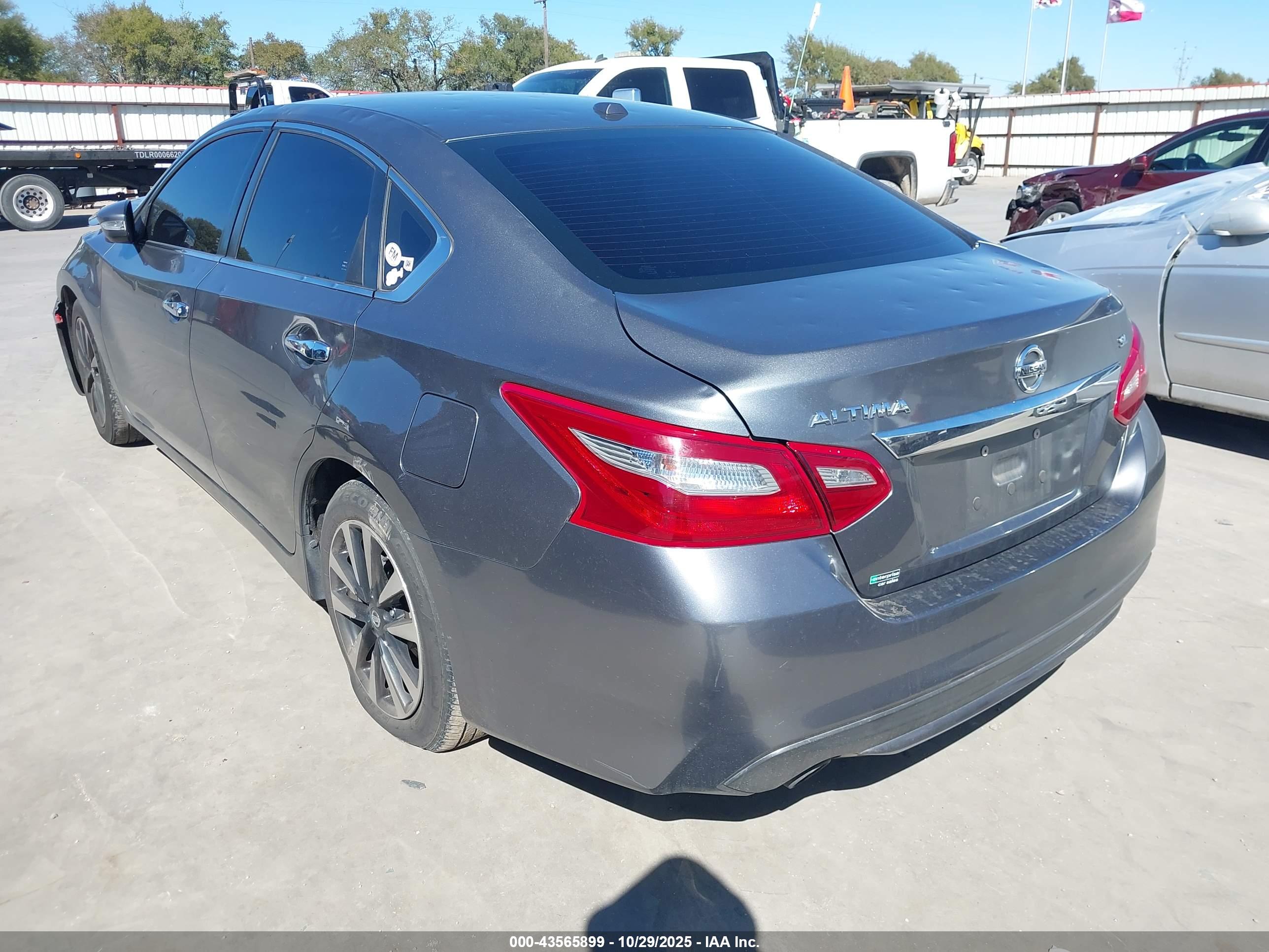 NISSAN ALTIMA image 3