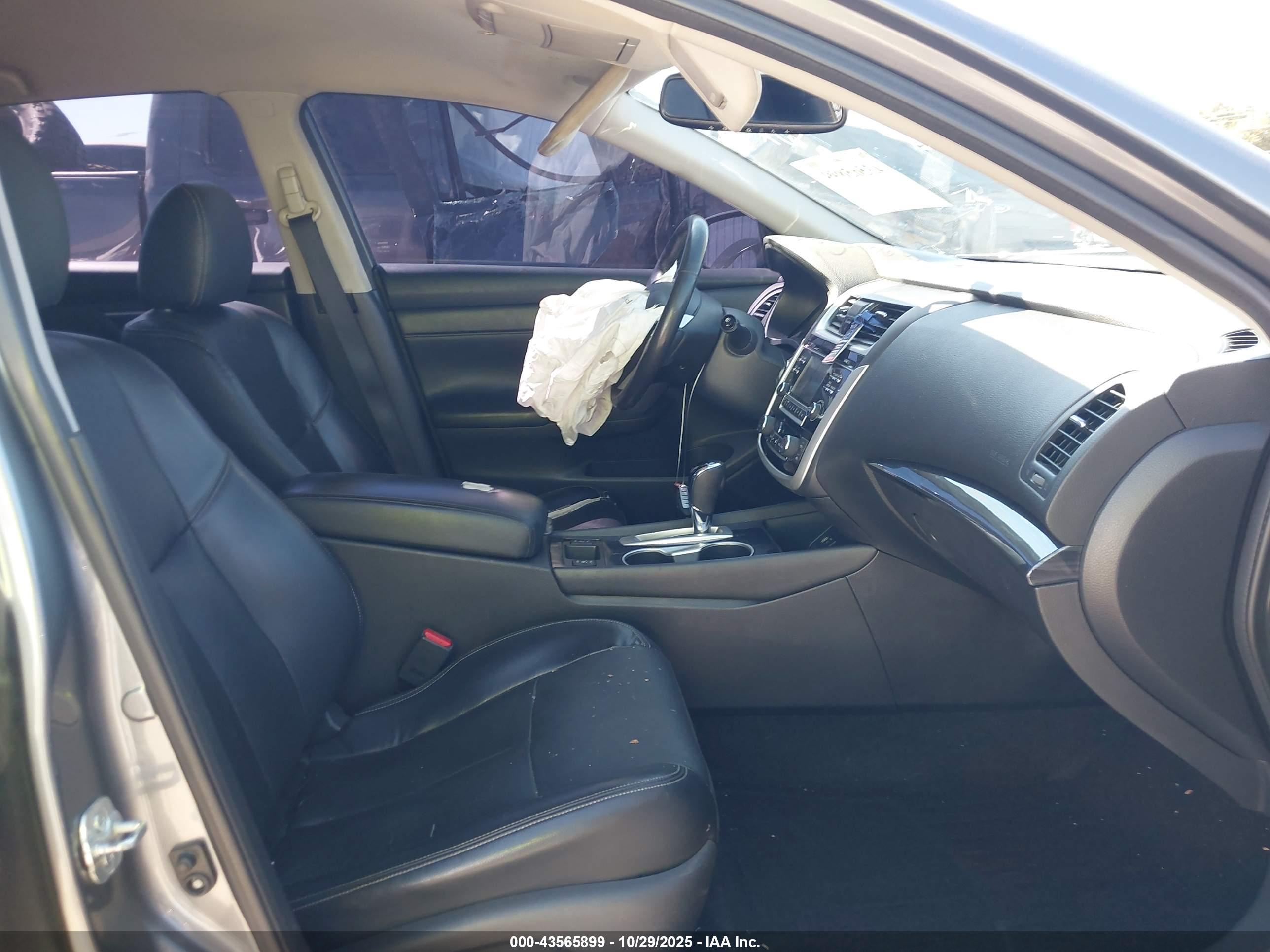 NISSAN ALTIMA image 5