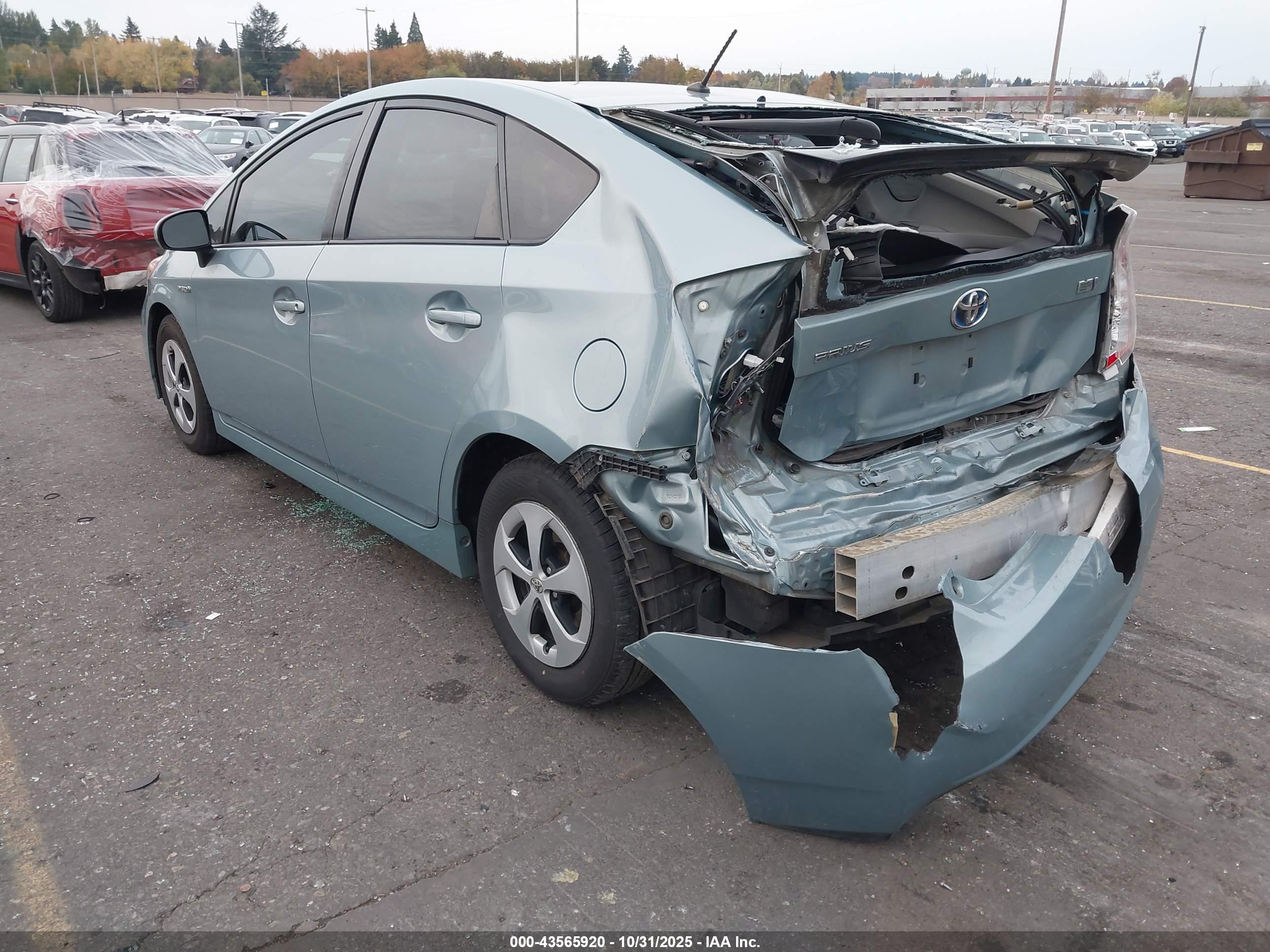 TOYOTA PRIUS image 3