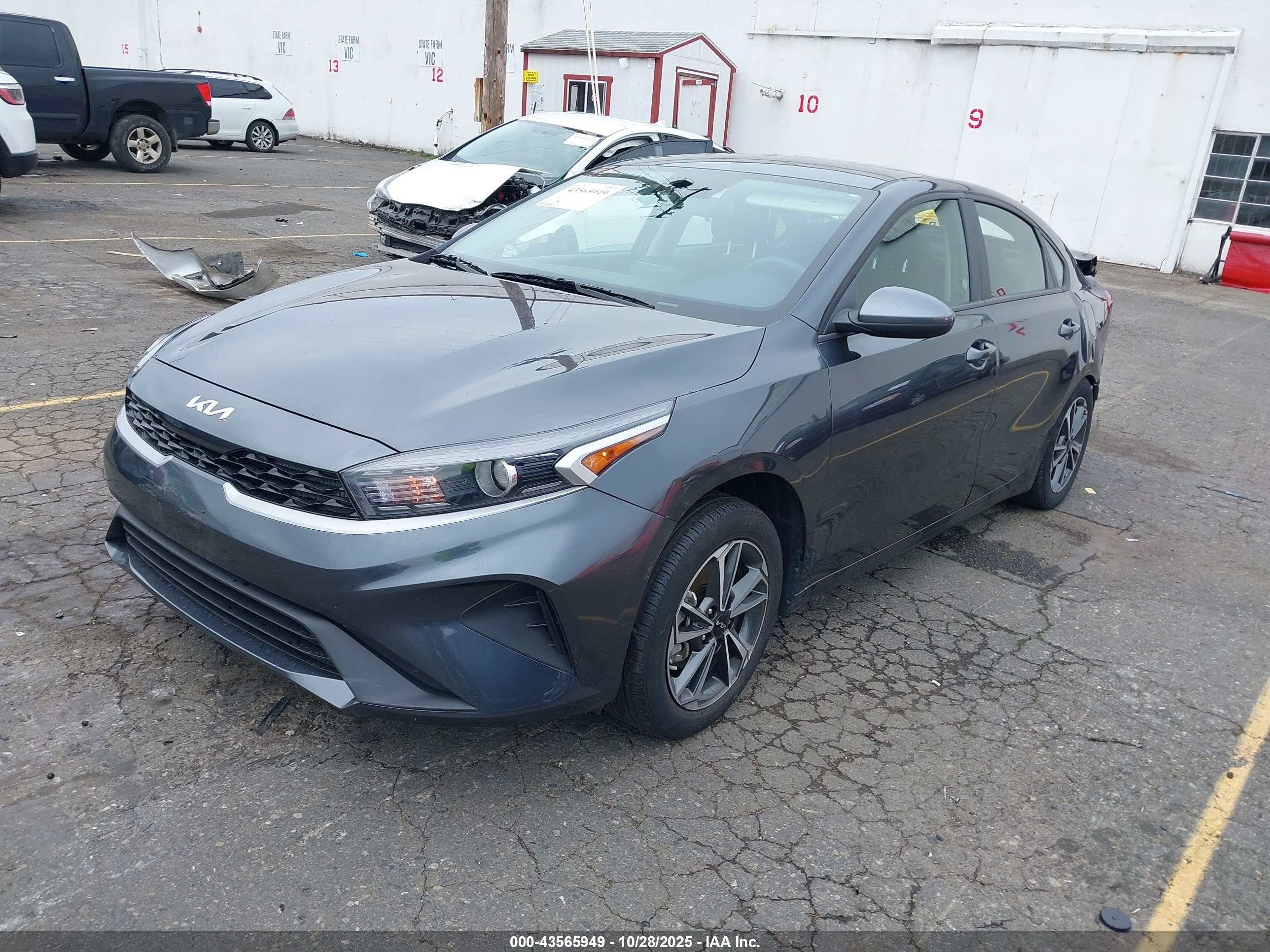 KIA FORTE image 2