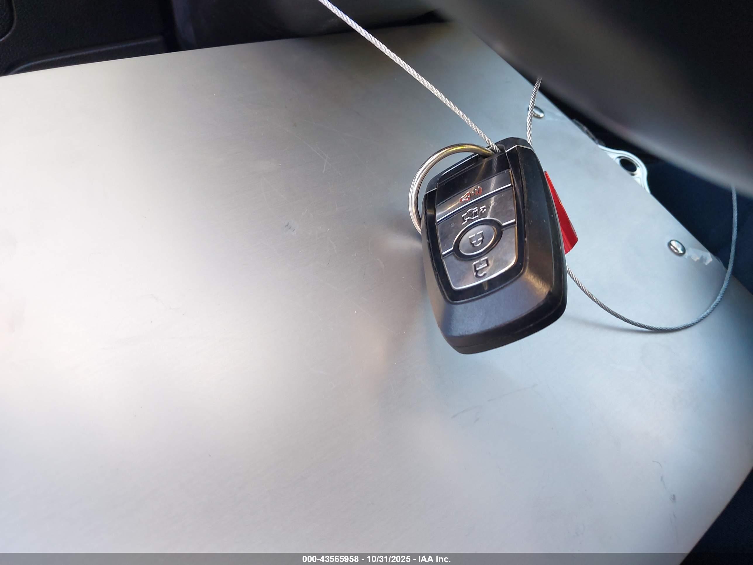 FORD MUSTANG image 11