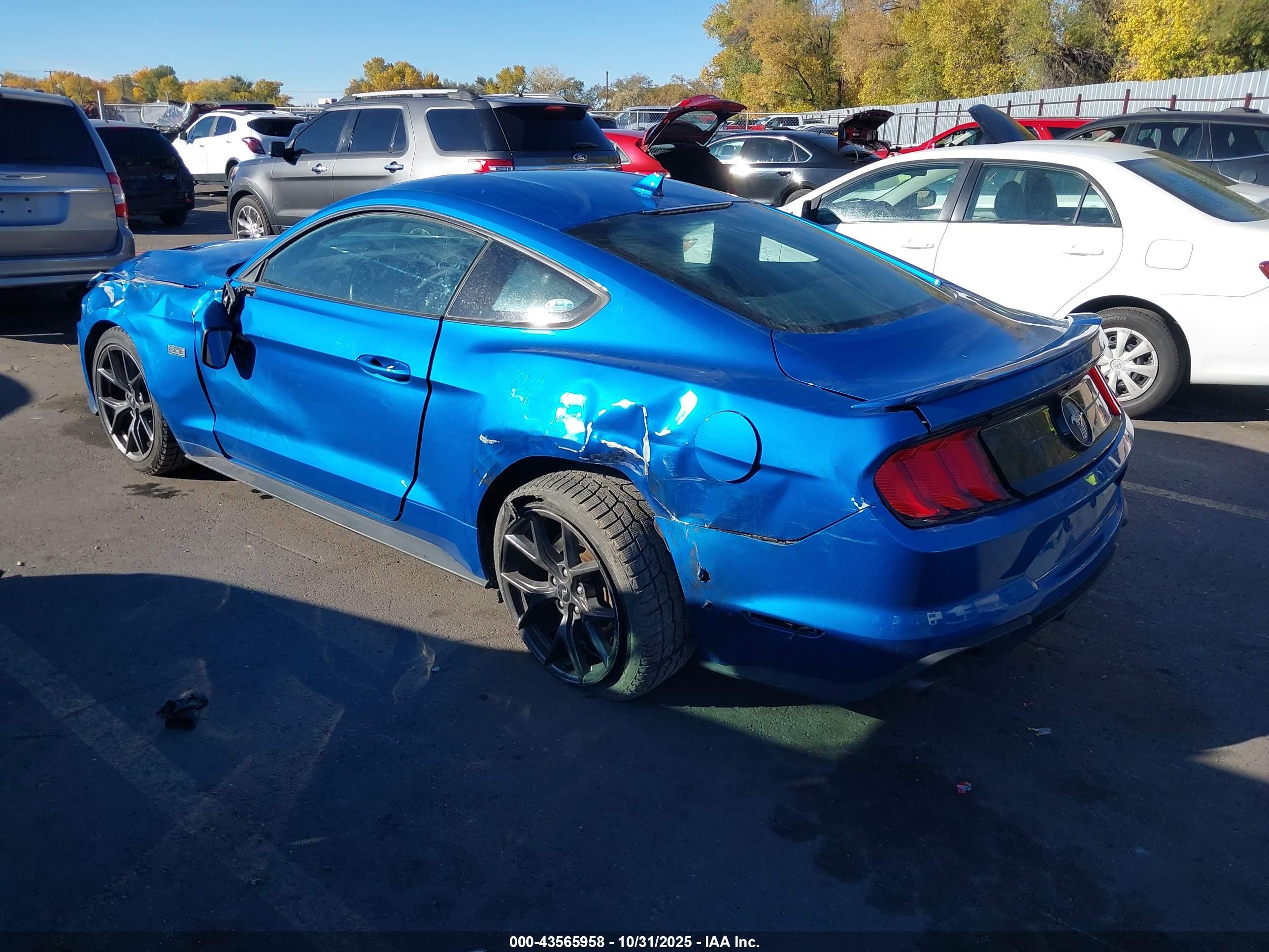 FORD MUSTANG image 3