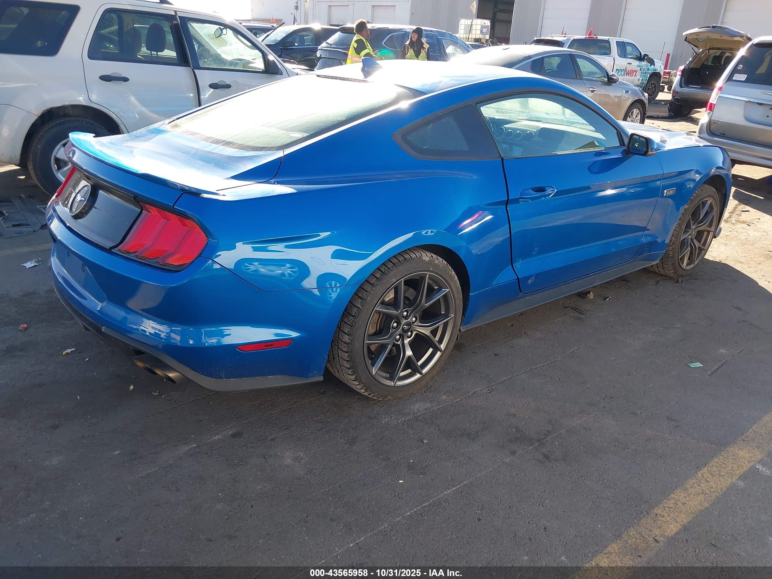 FORD MUSTANG image 4