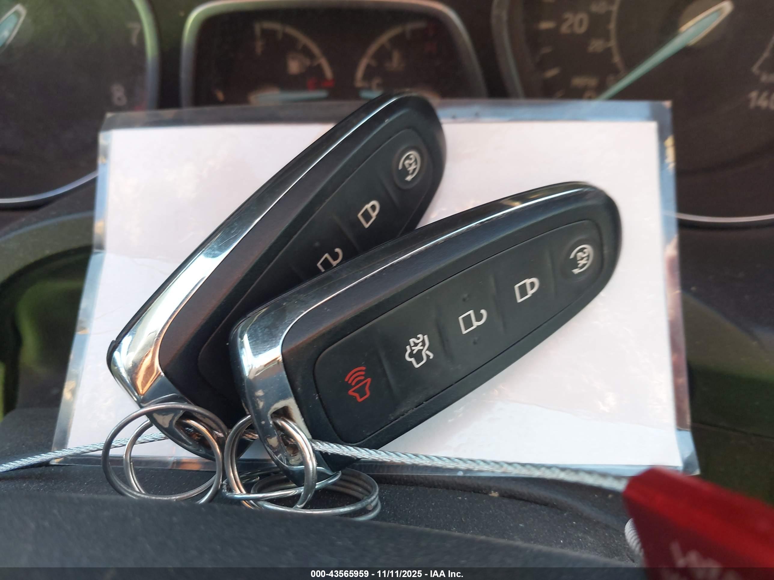 FORD ESCAPE image 11