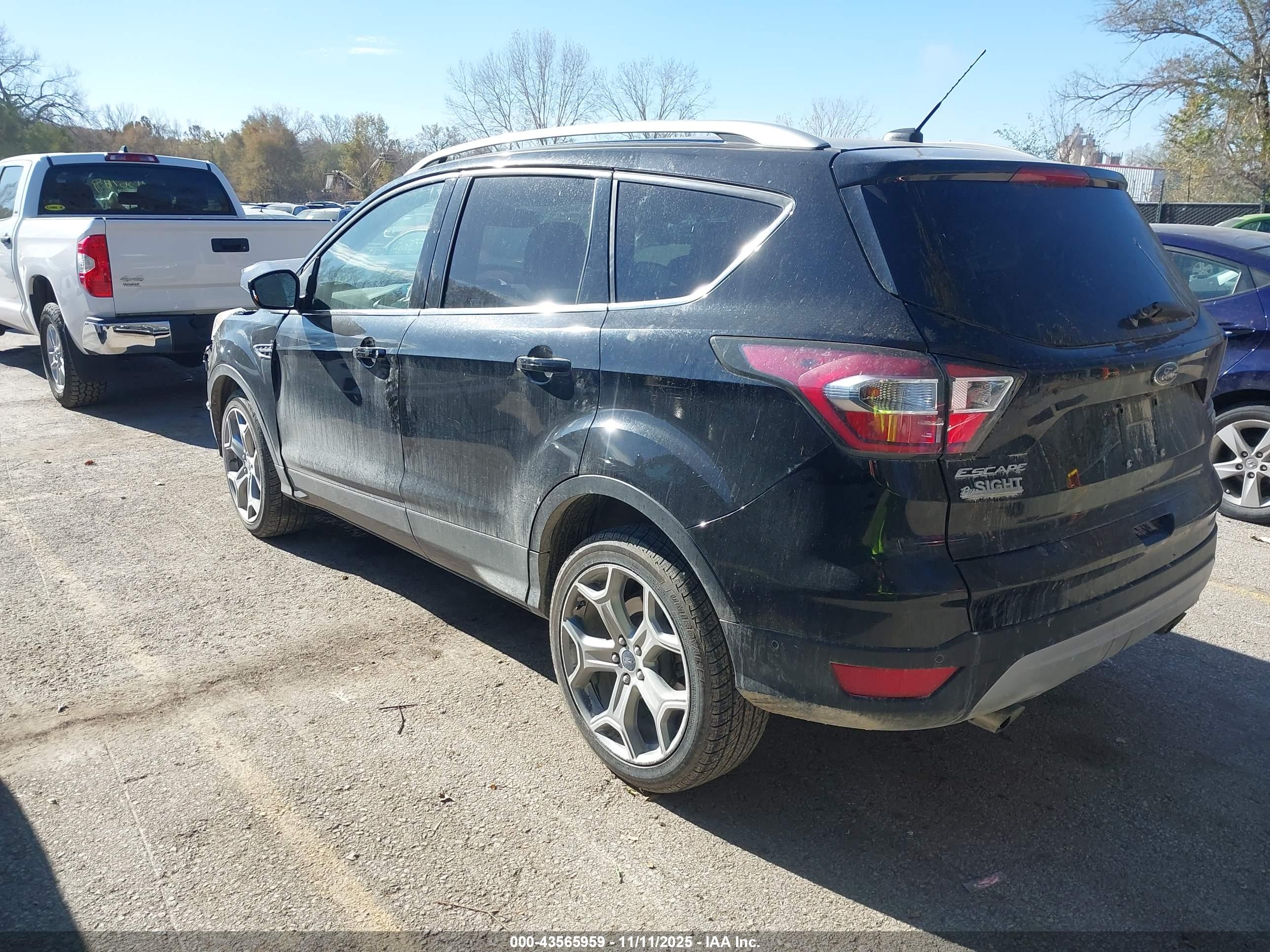 FORD ESCAPE image 3
