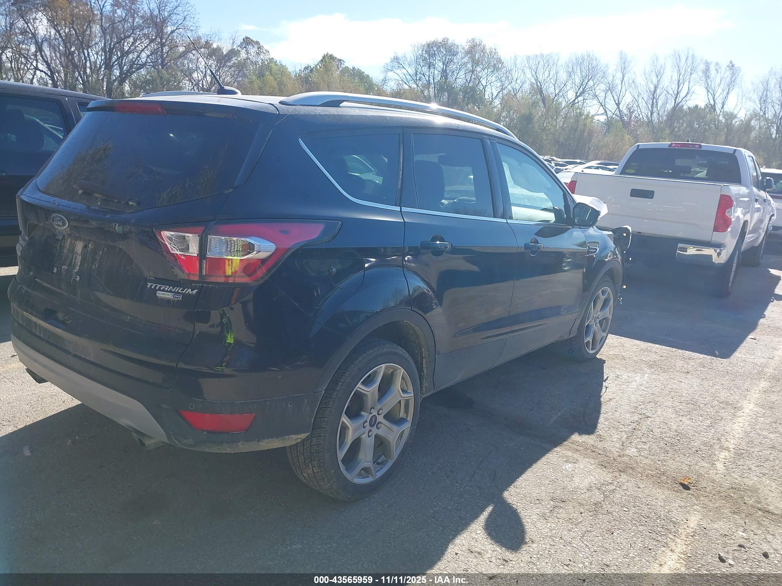 FORD ESCAPE image 4