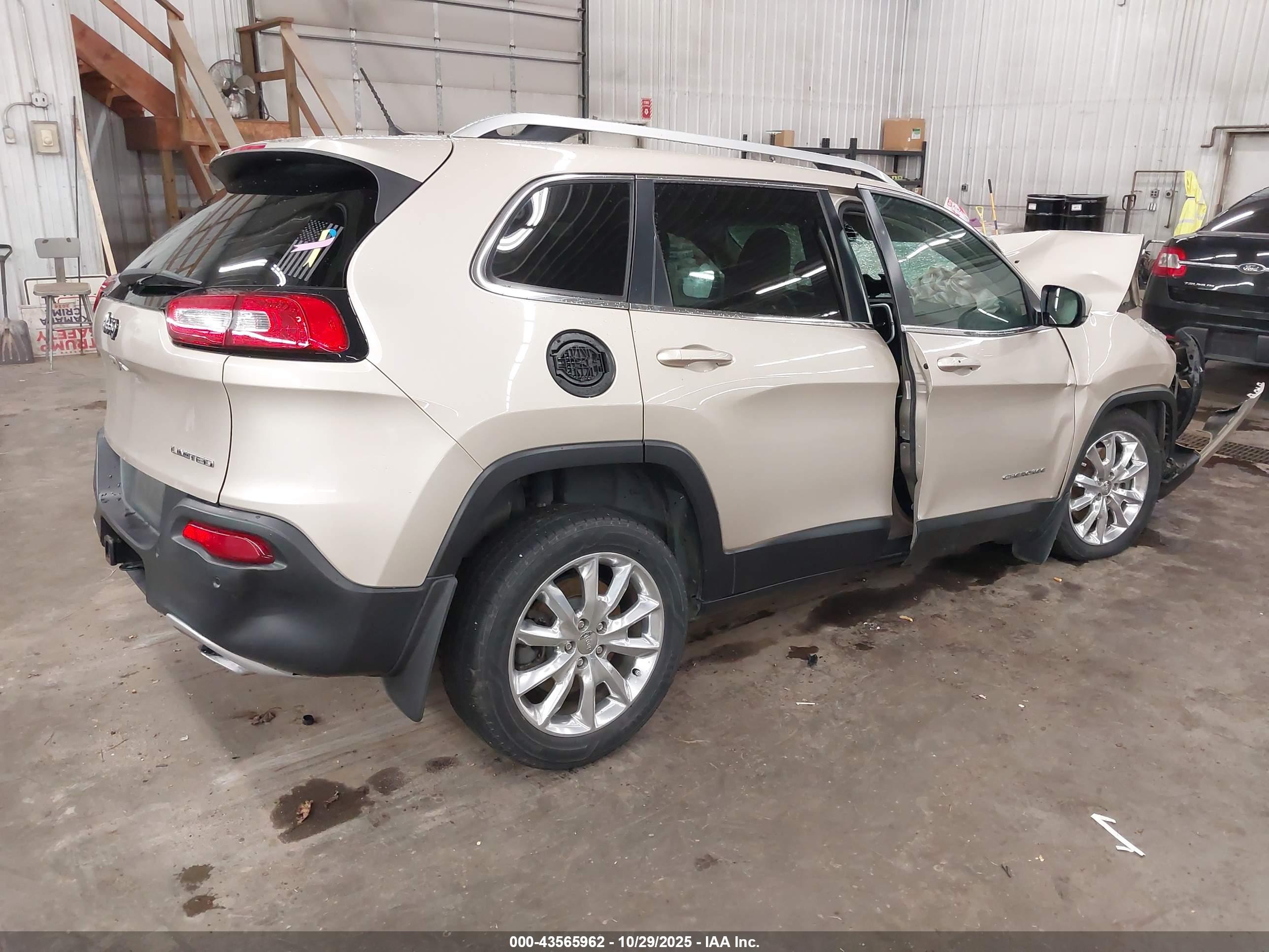 JEEP CHEROKEE image 4