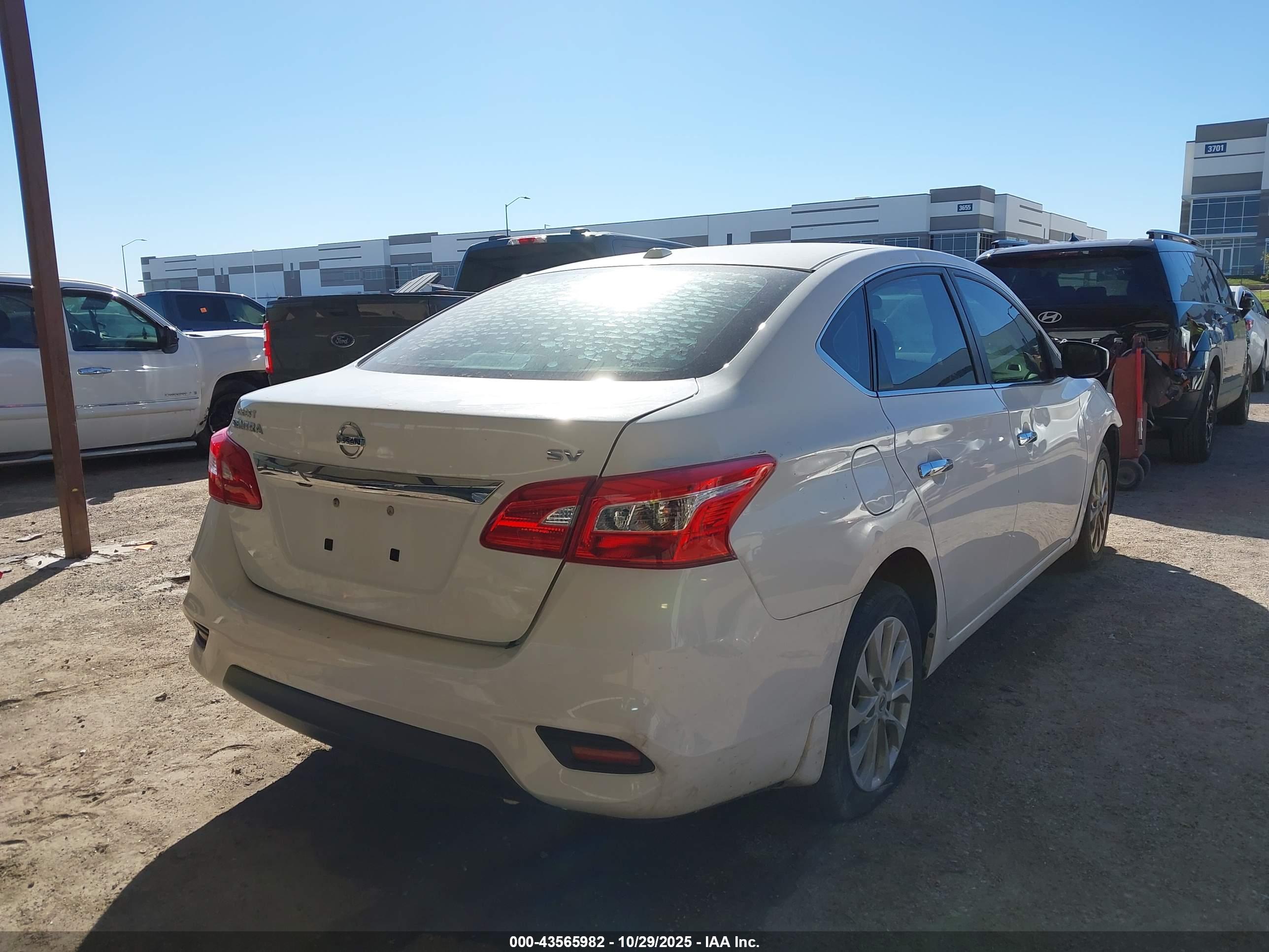 NISSAN SENTRA image 4