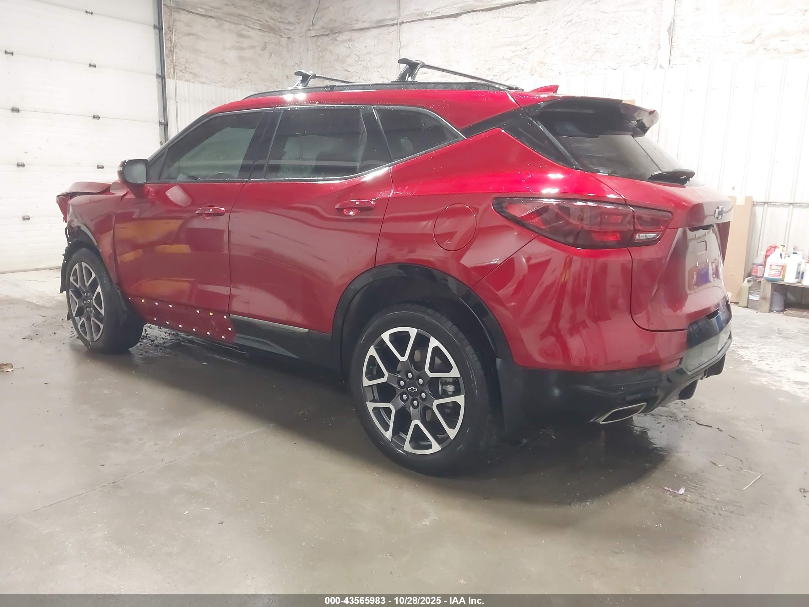 CHEVROLET BLAZER image 3