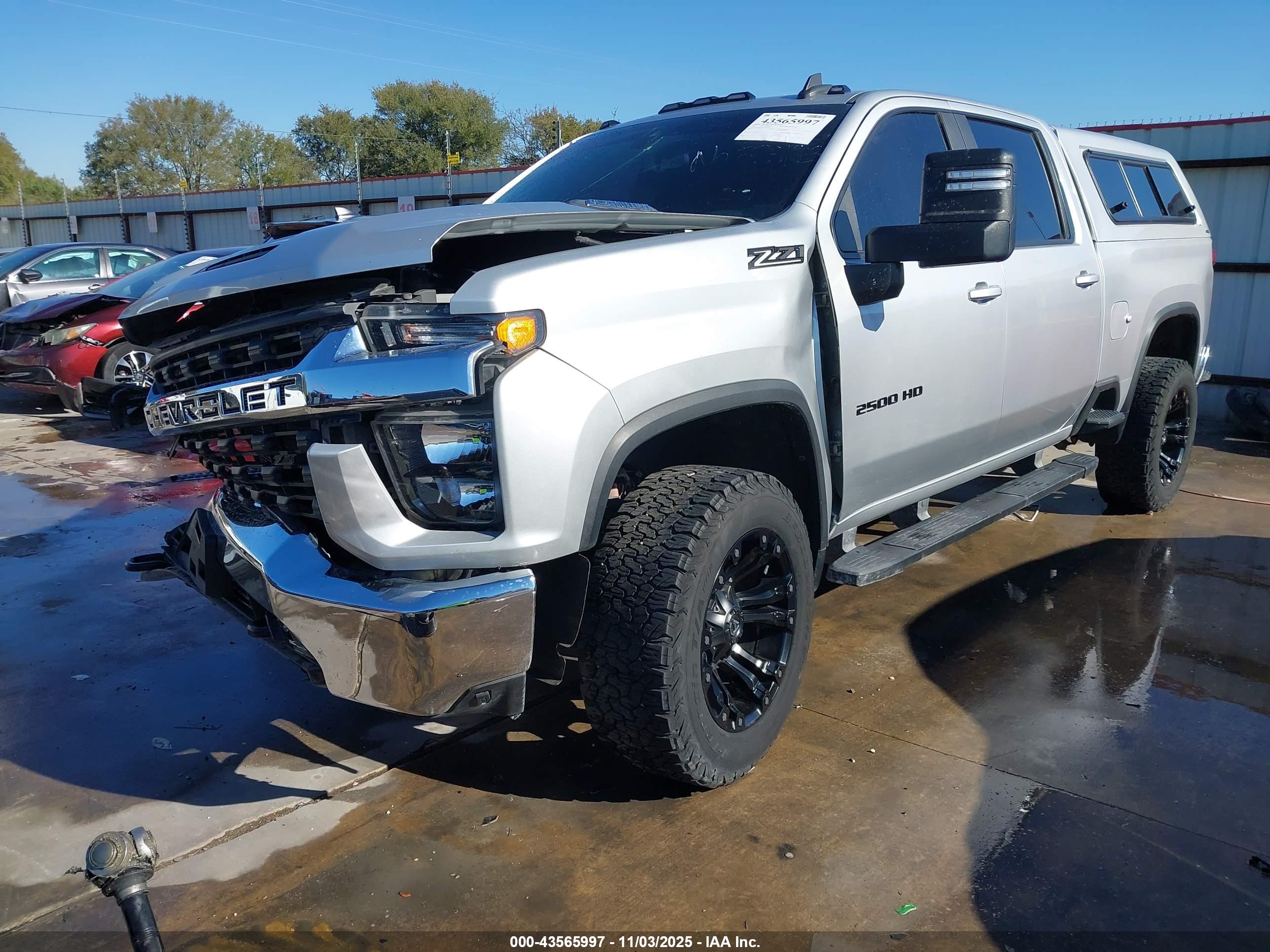 CHEVROLET SILVERADO image 2