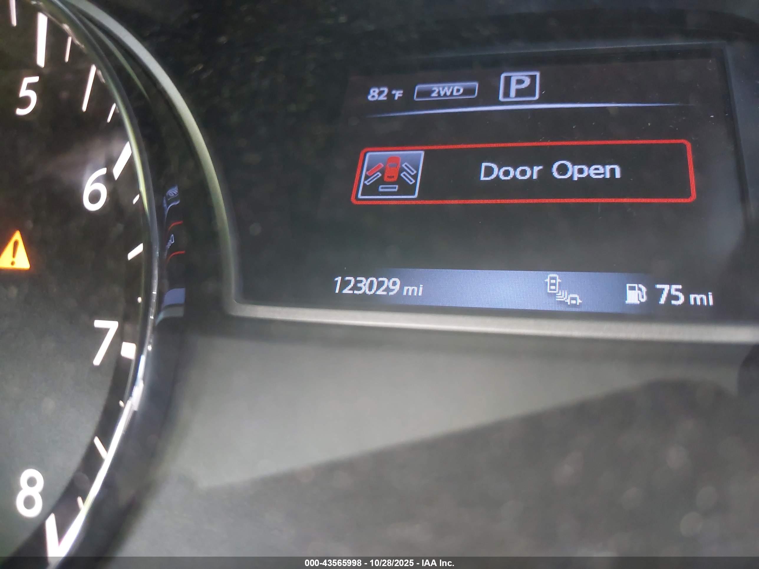 NISSAN PATHFINDER image 7