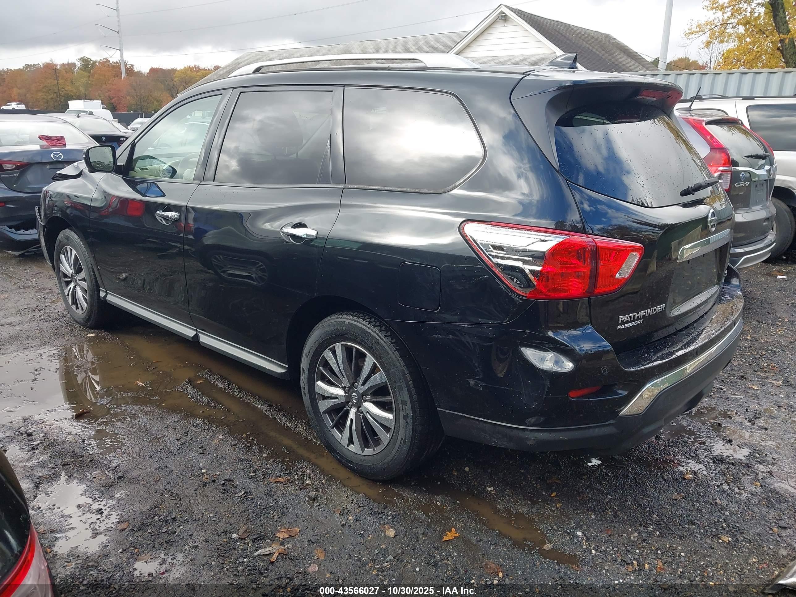 NISSAN PATHFINDER image 3