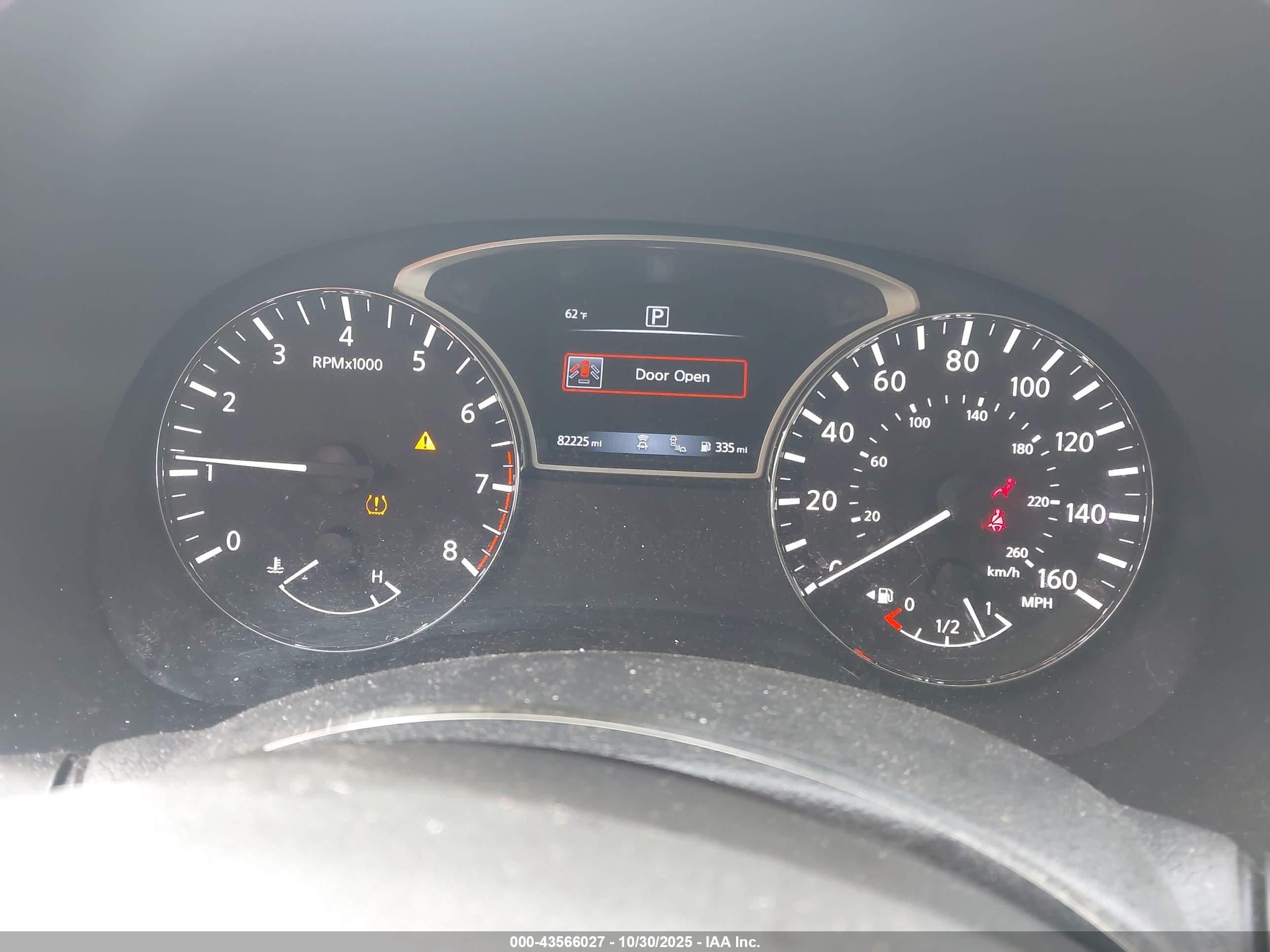 NISSAN PATHFINDER image 7