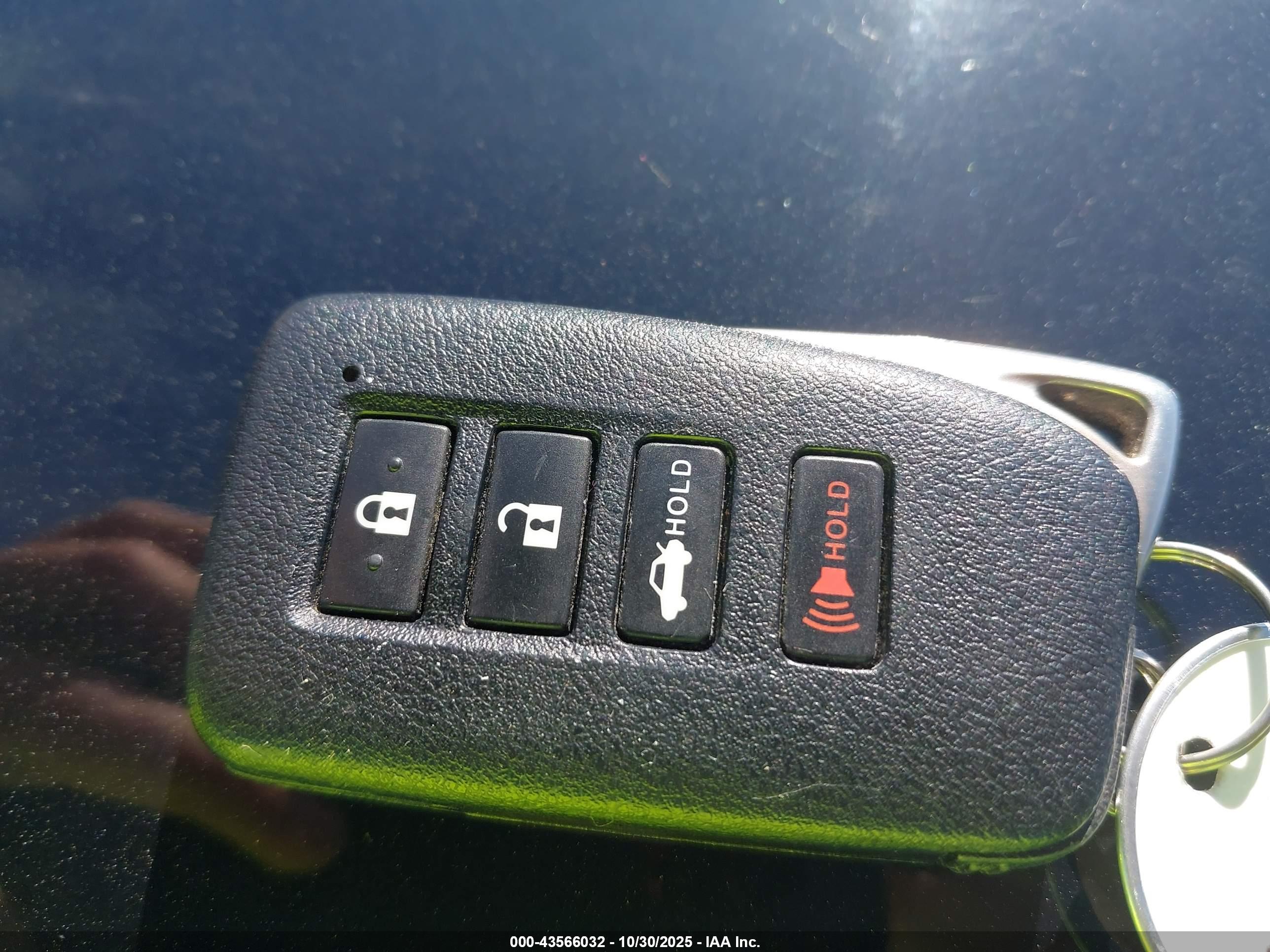 LEXUS IS image 11