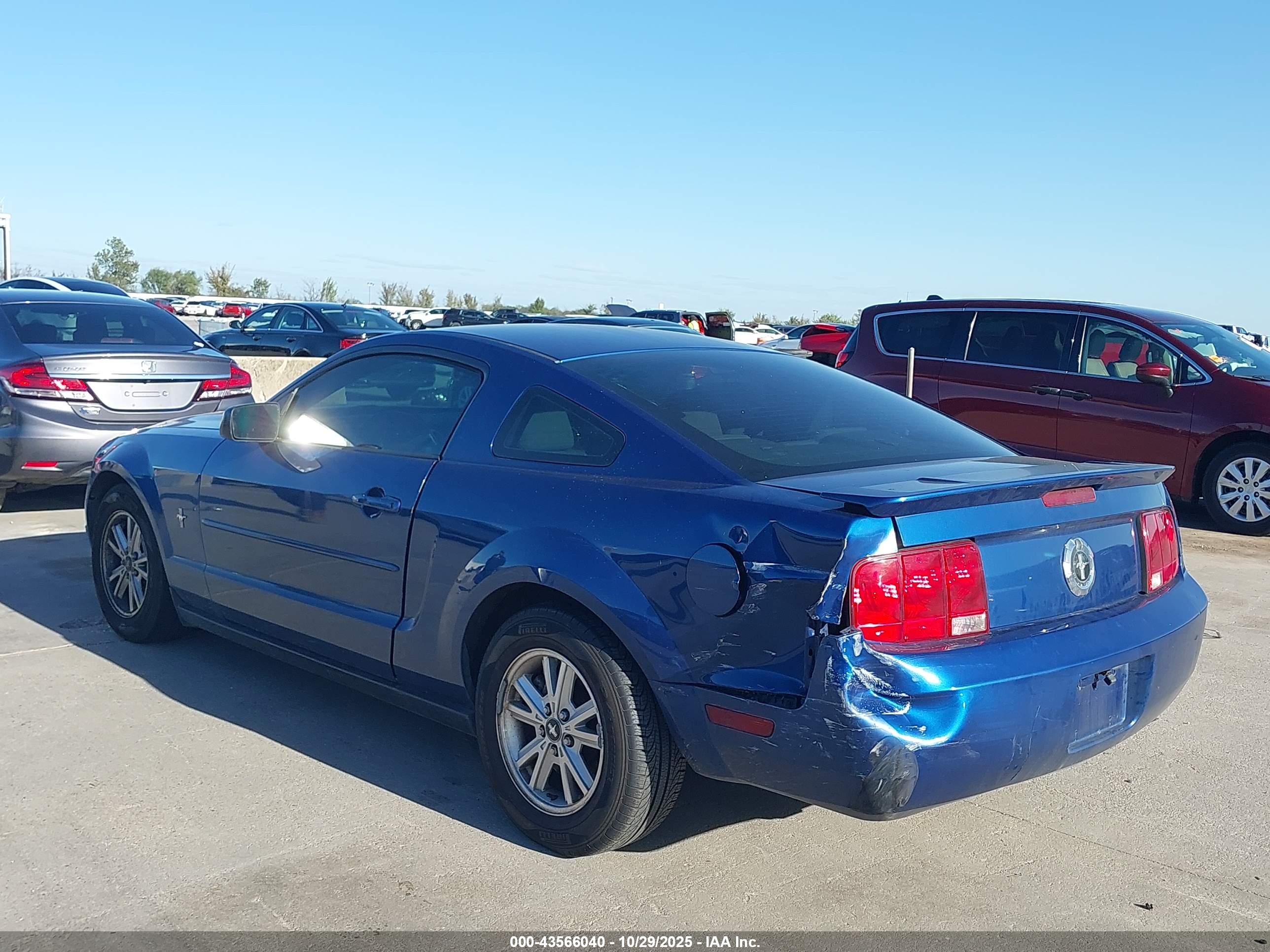 FORD MUSTANG image 3