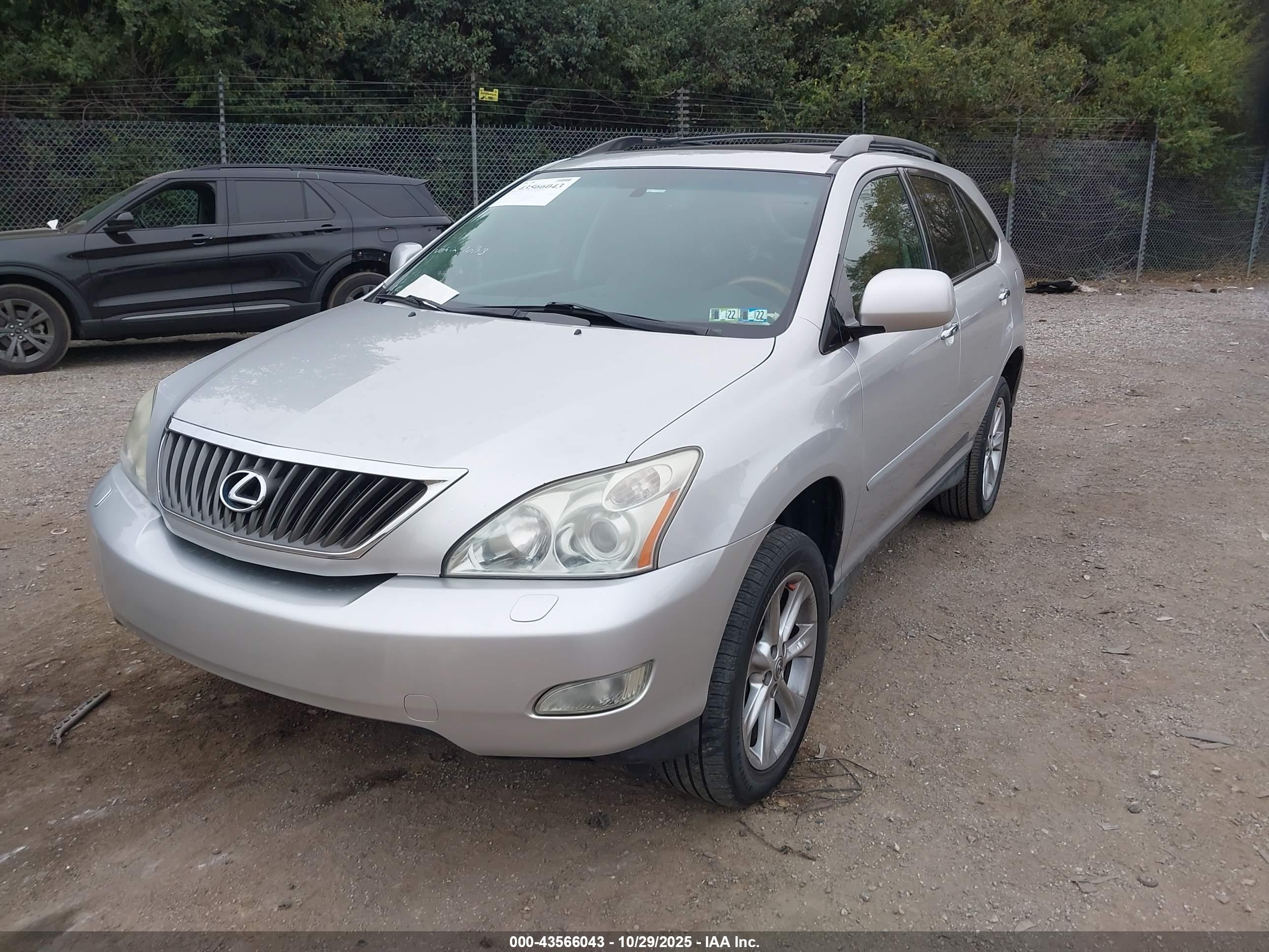 LEXUS RX image 2