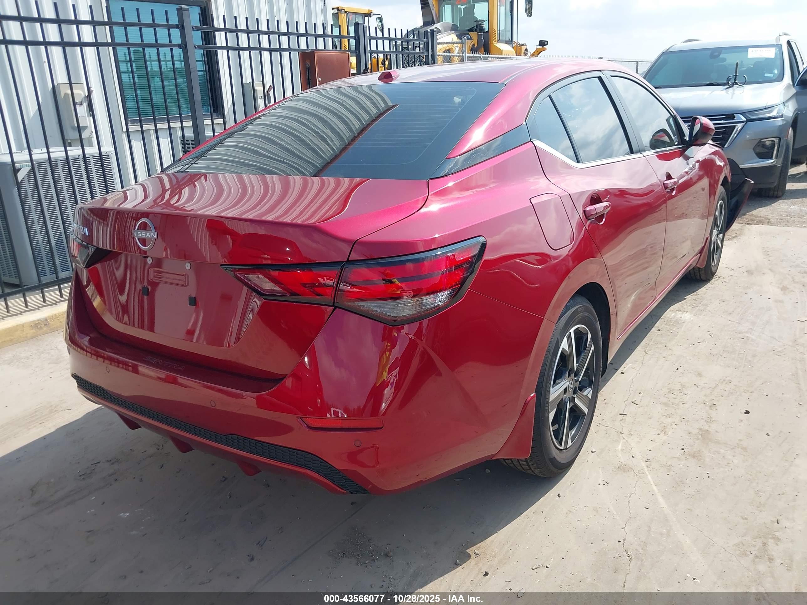 NISSAN SENTRA image 4