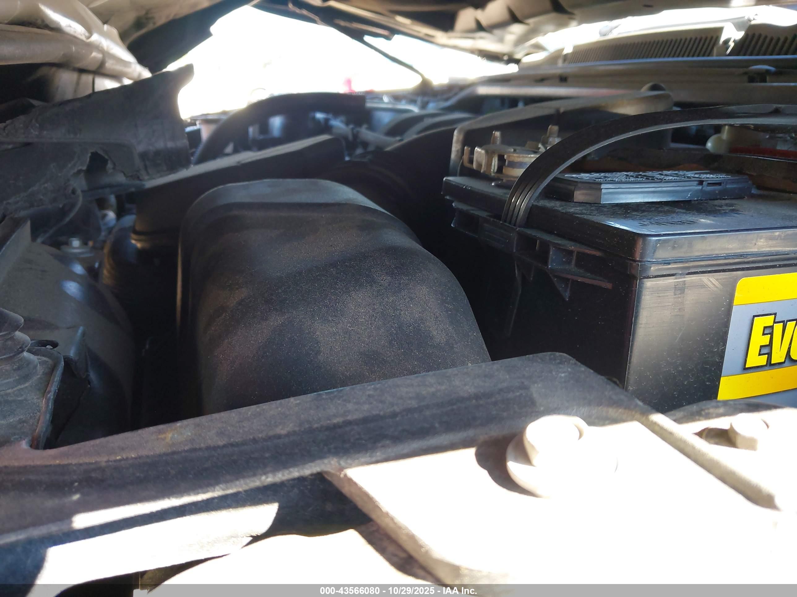 FORD TAURUS image 10