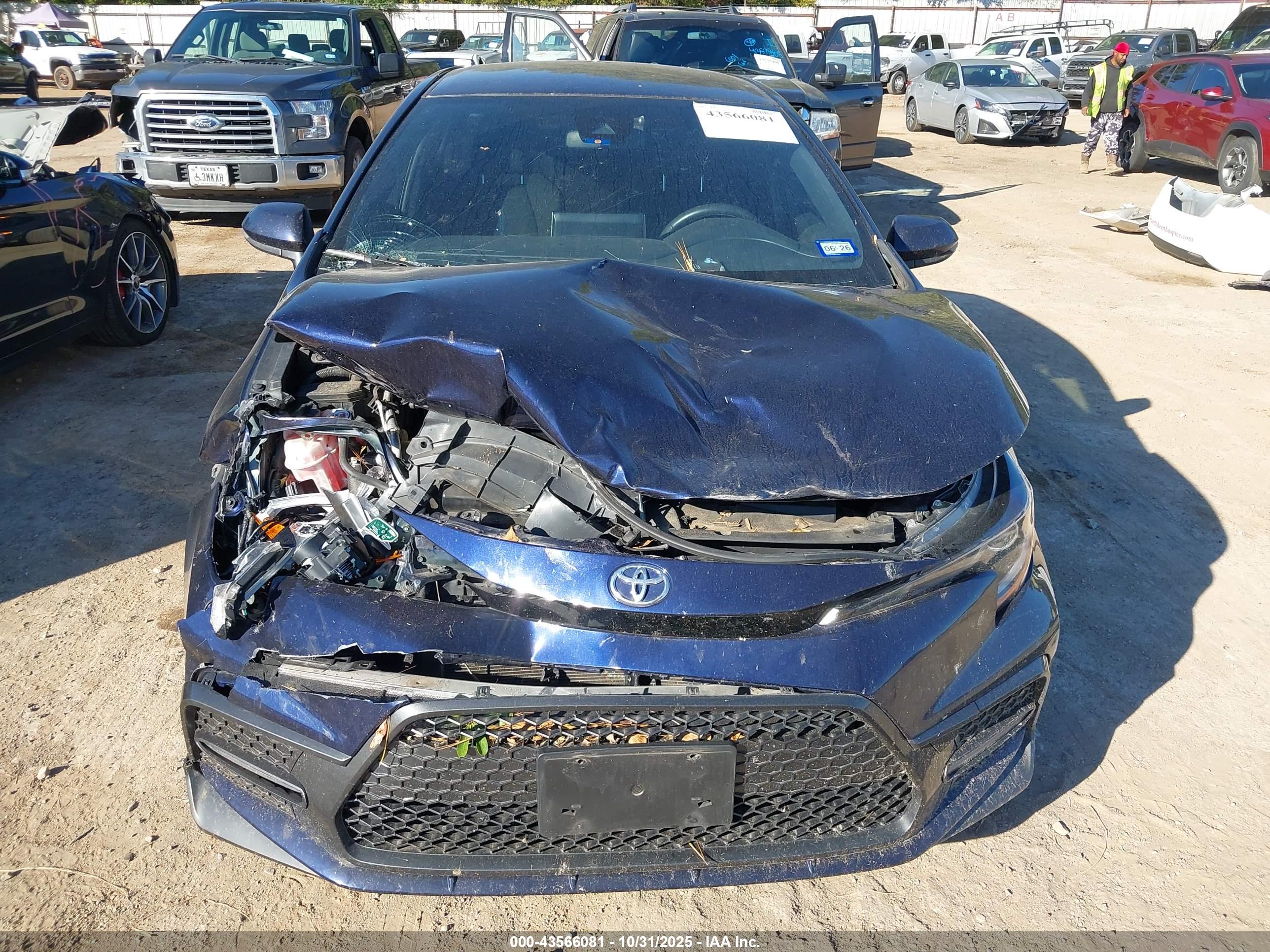 TOYOTA COROLLA image 6