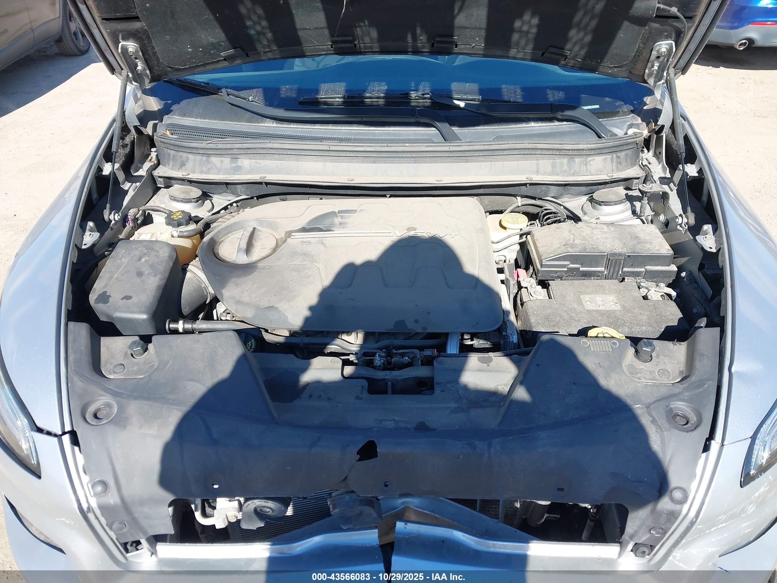 JEEP CHEROKEE image 10
