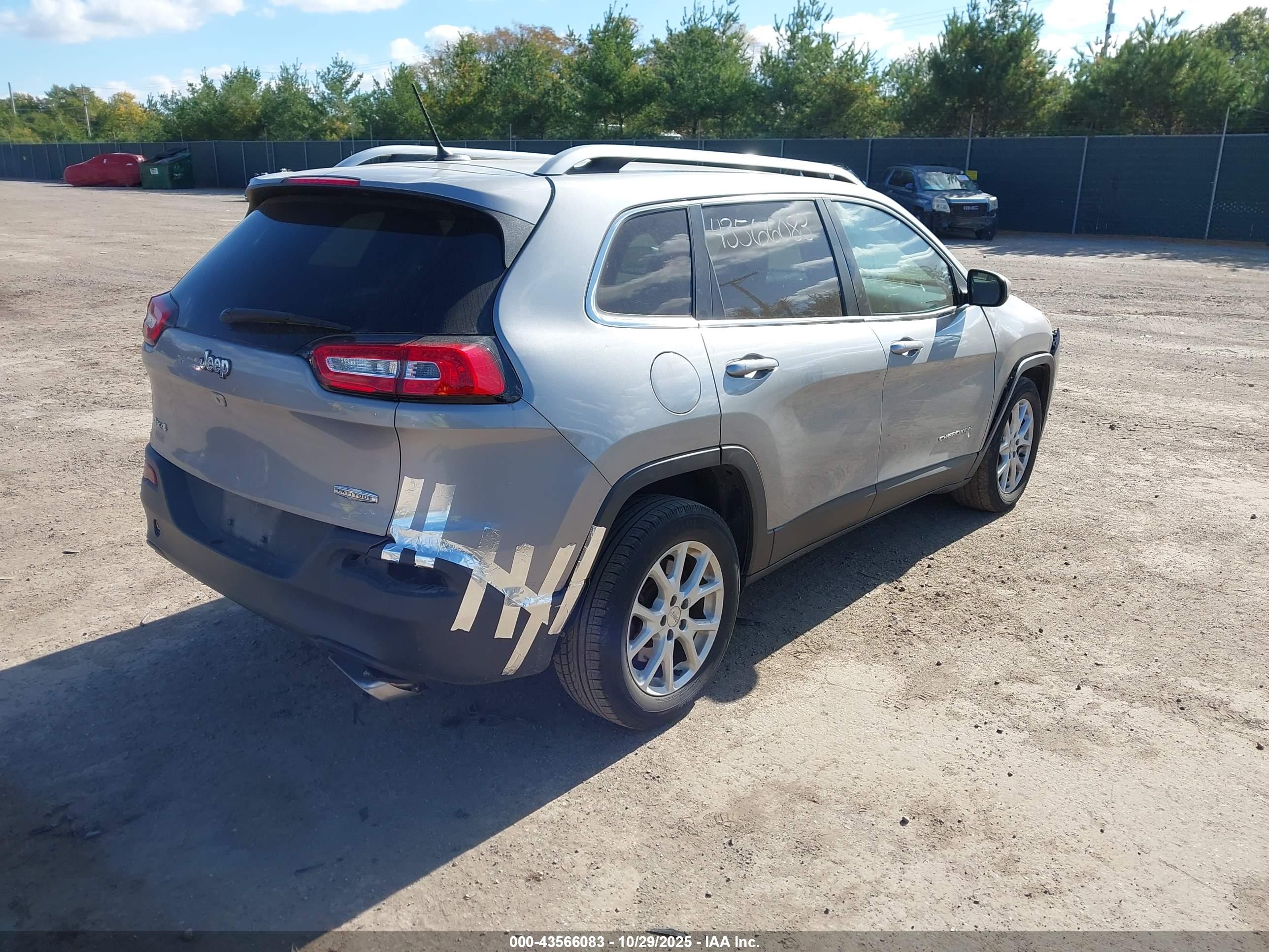 JEEP CHEROKEE image 4