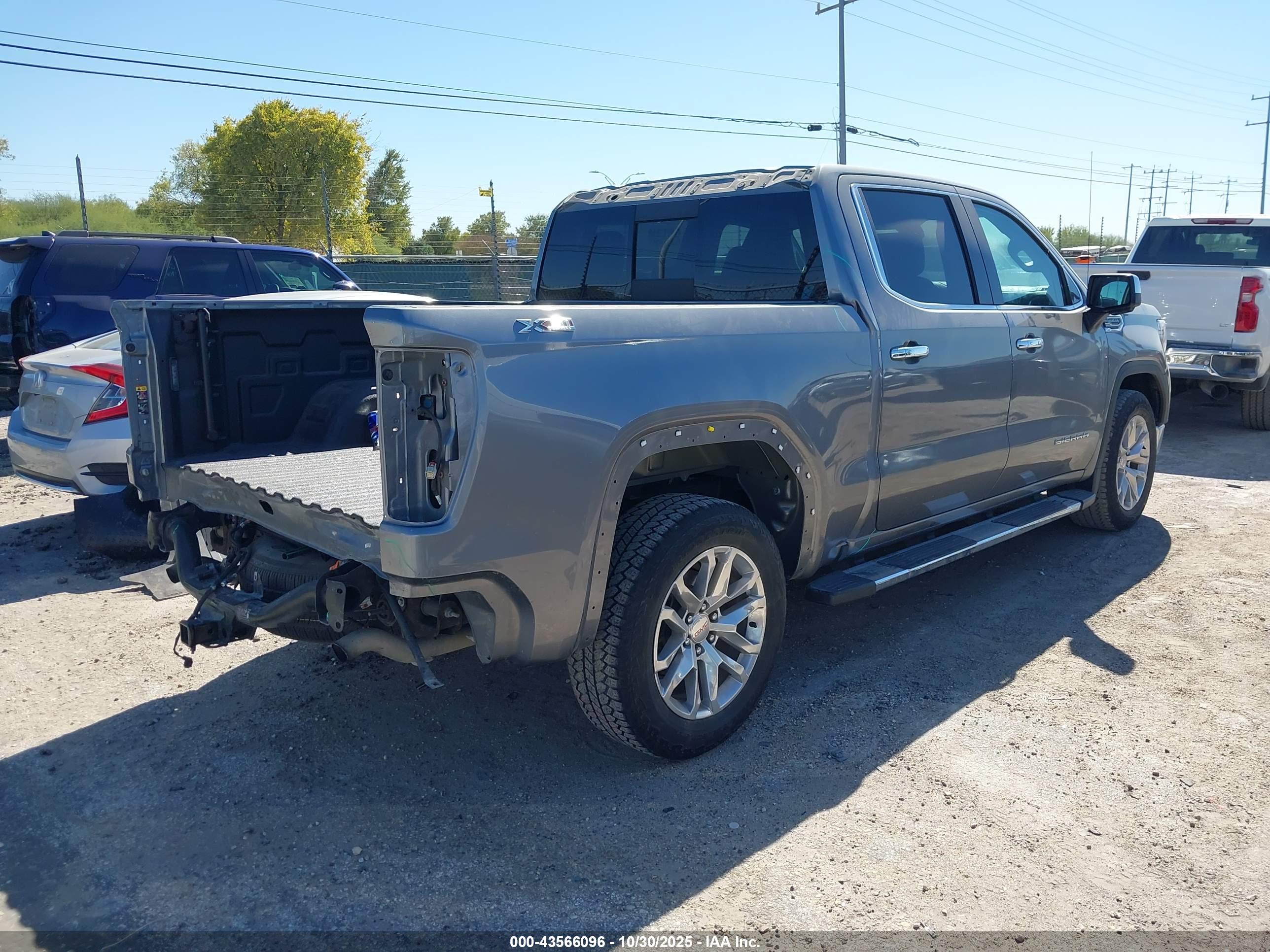 GMC SIERRA image 4