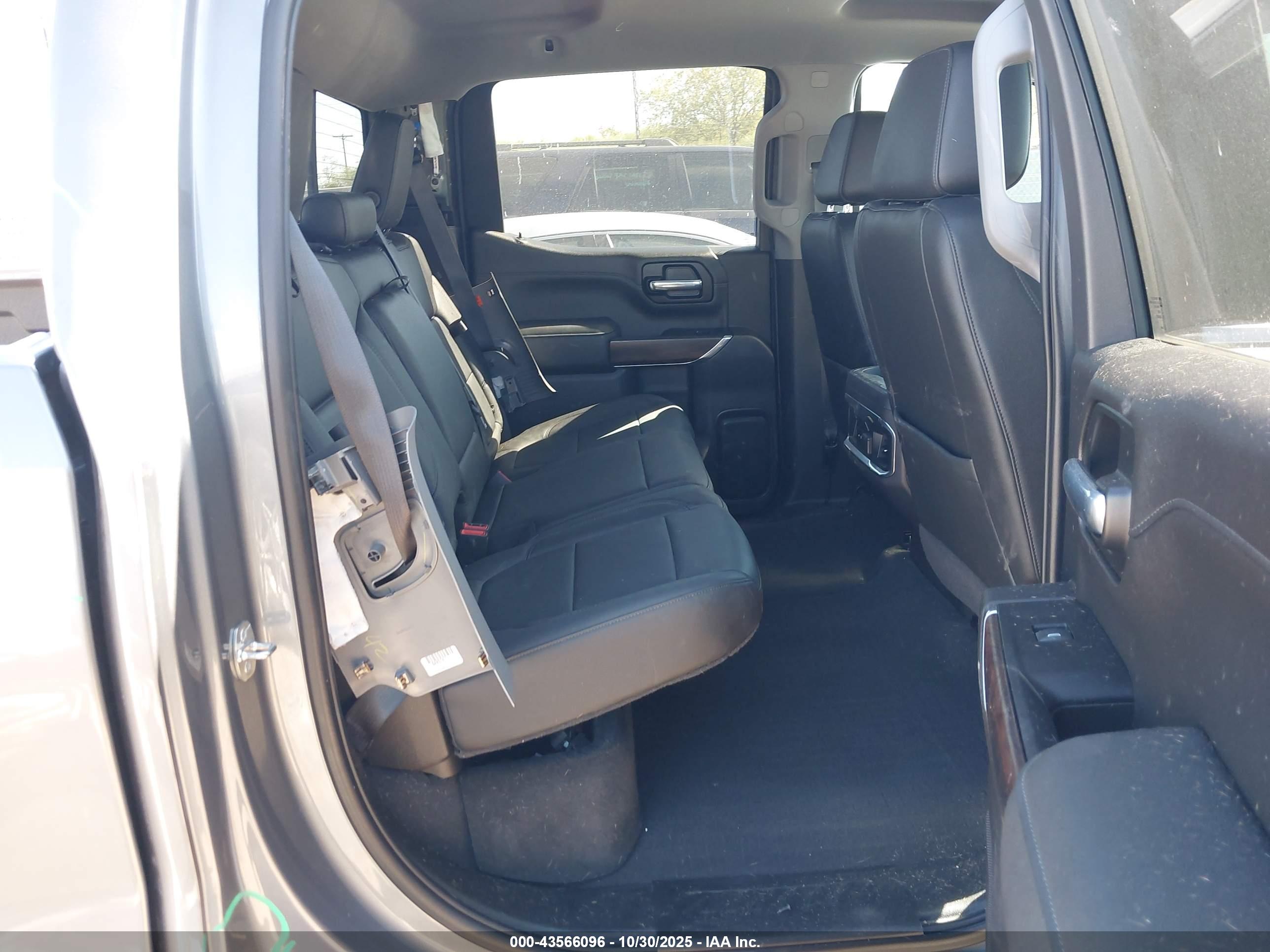 GMC SIERRA image 8