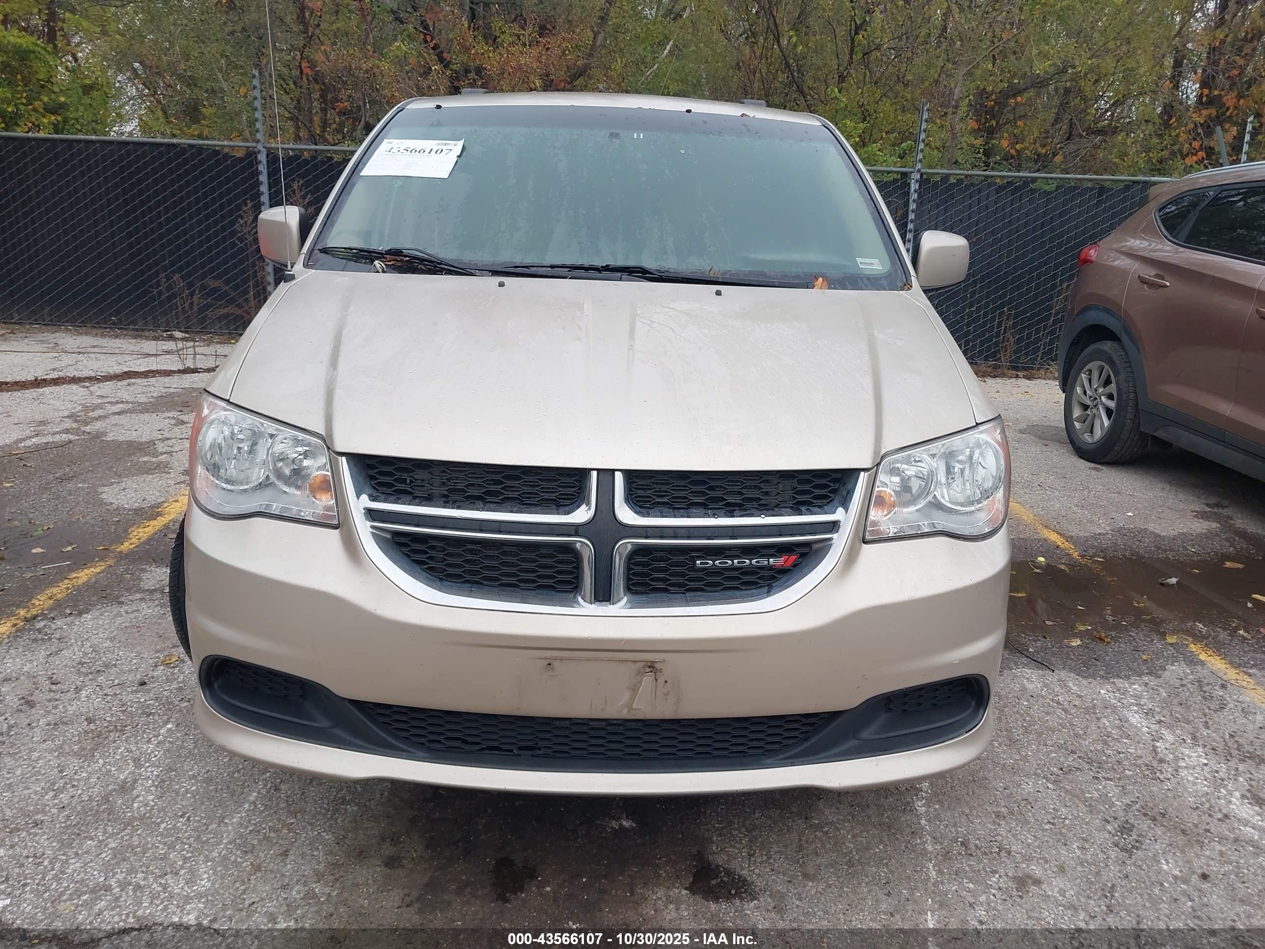 DODGE GRAND image 6