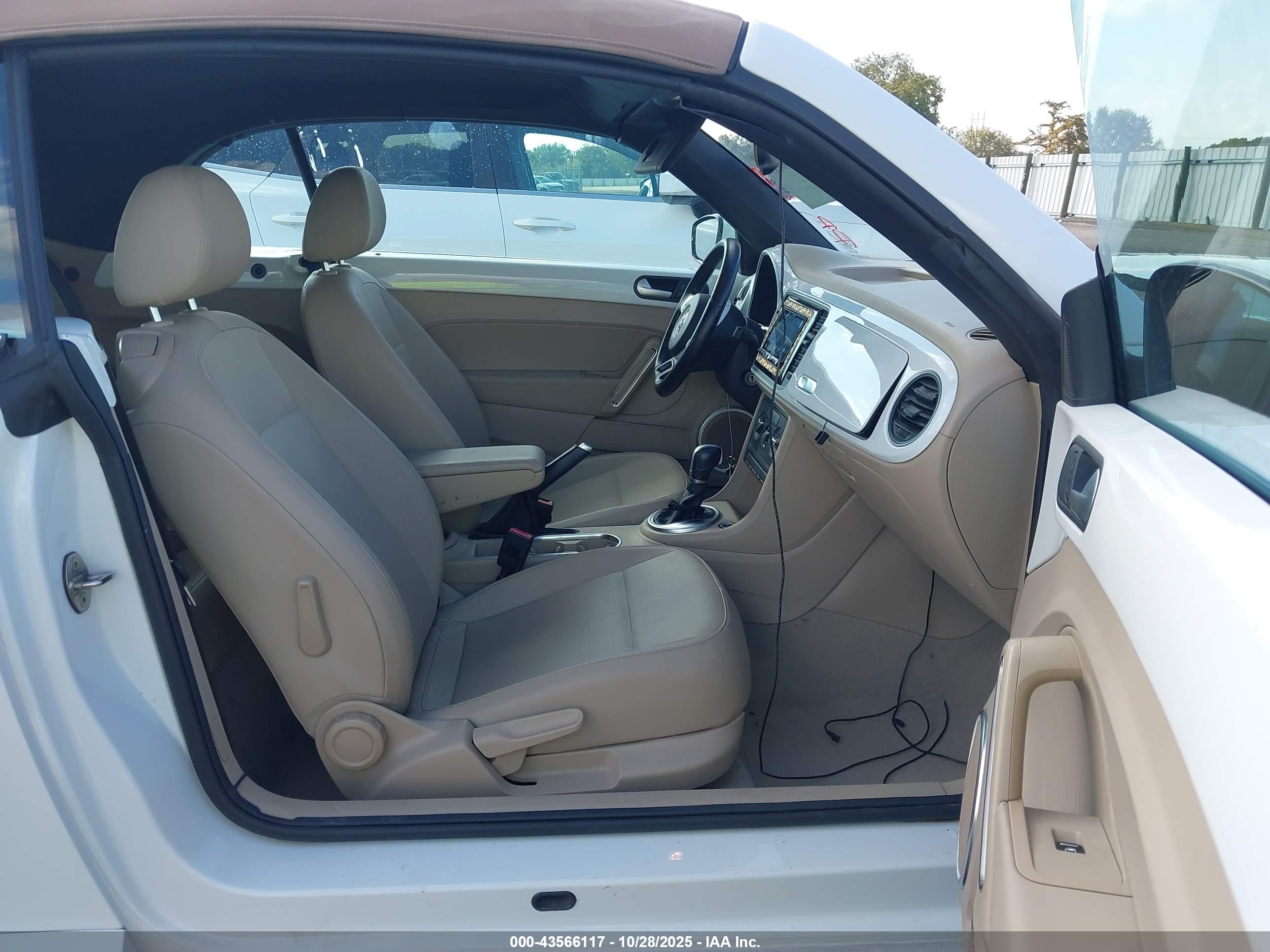 VOLKSWAGEN BEETLE image 5