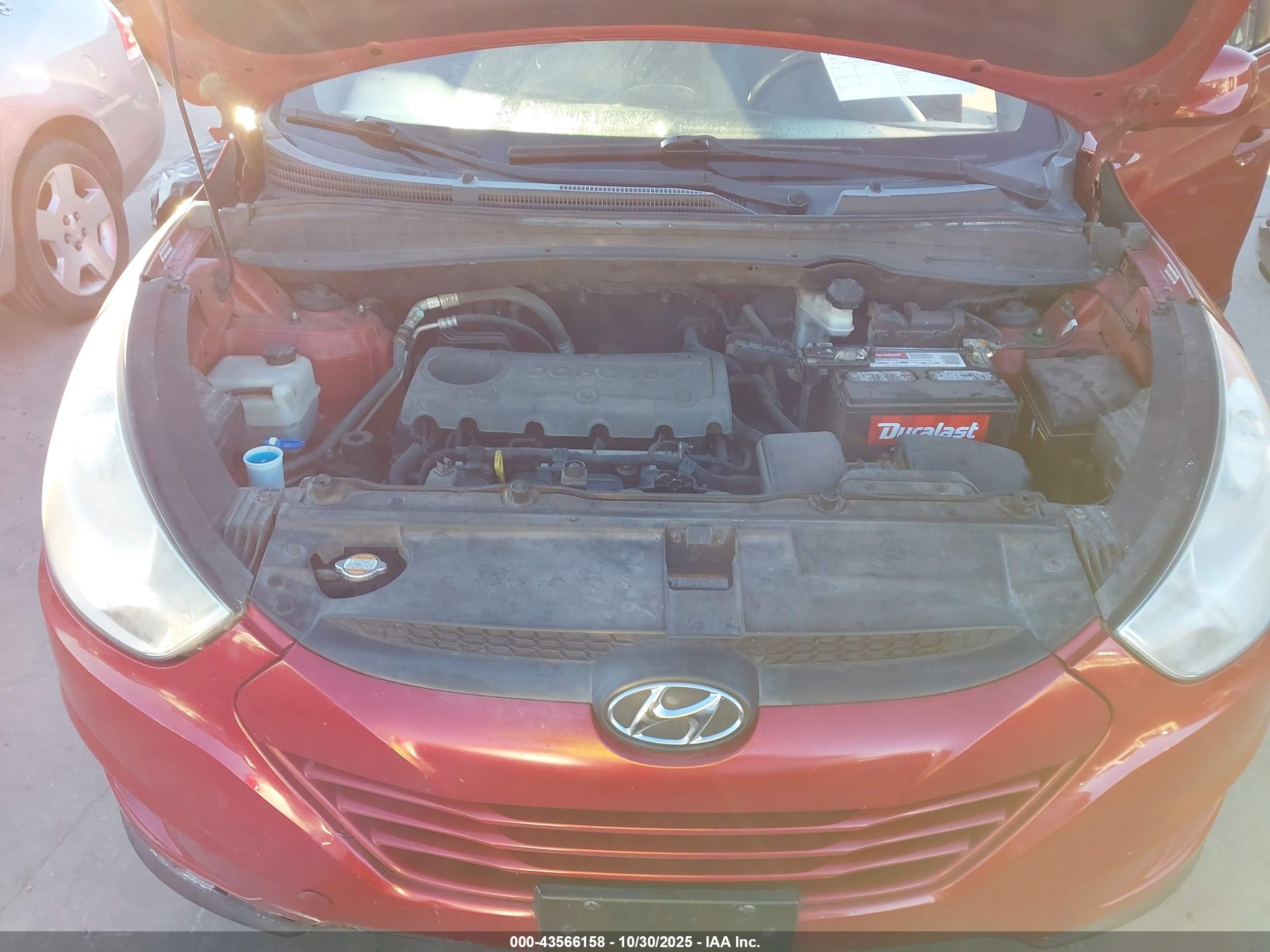 HYUNDAI TUCSON image 10