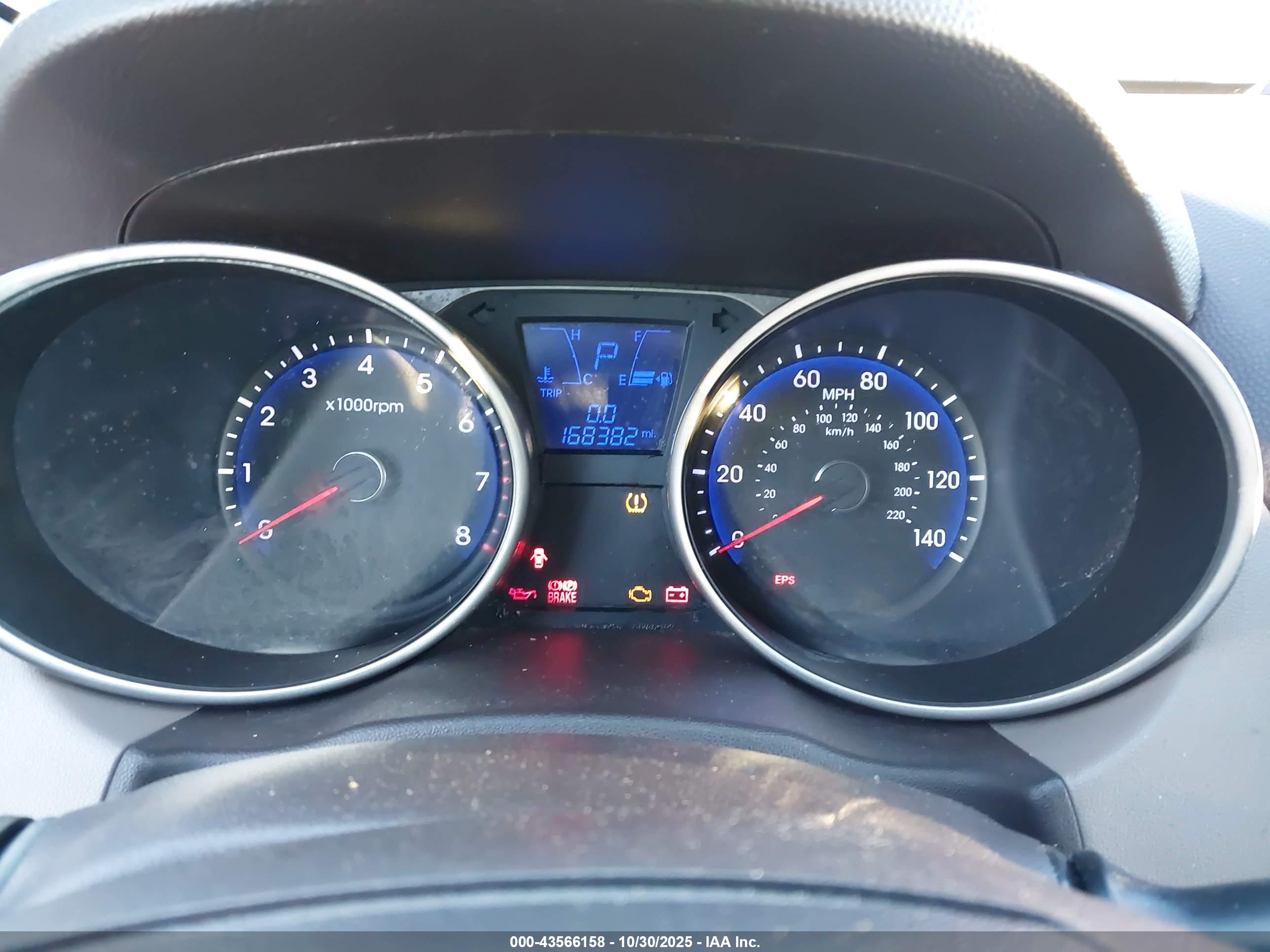 HYUNDAI TUCSON image 7