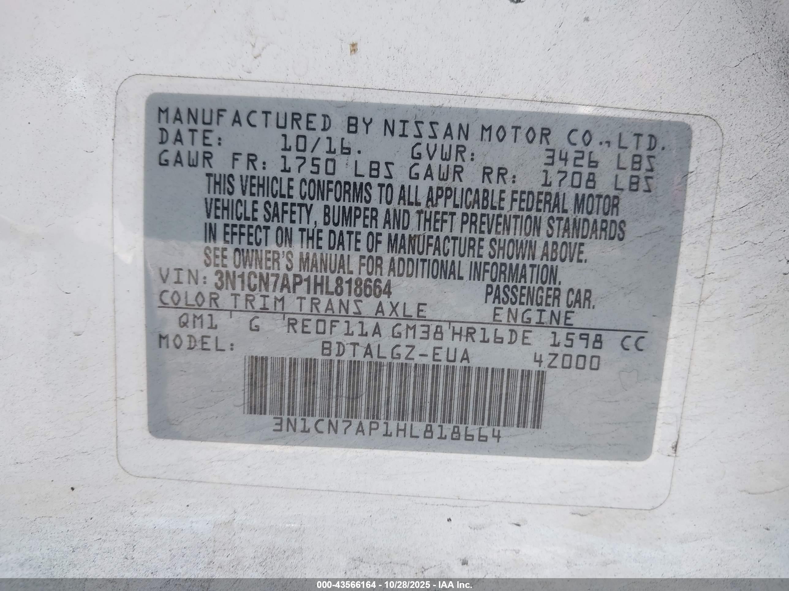 NISSAN VERSA image 9