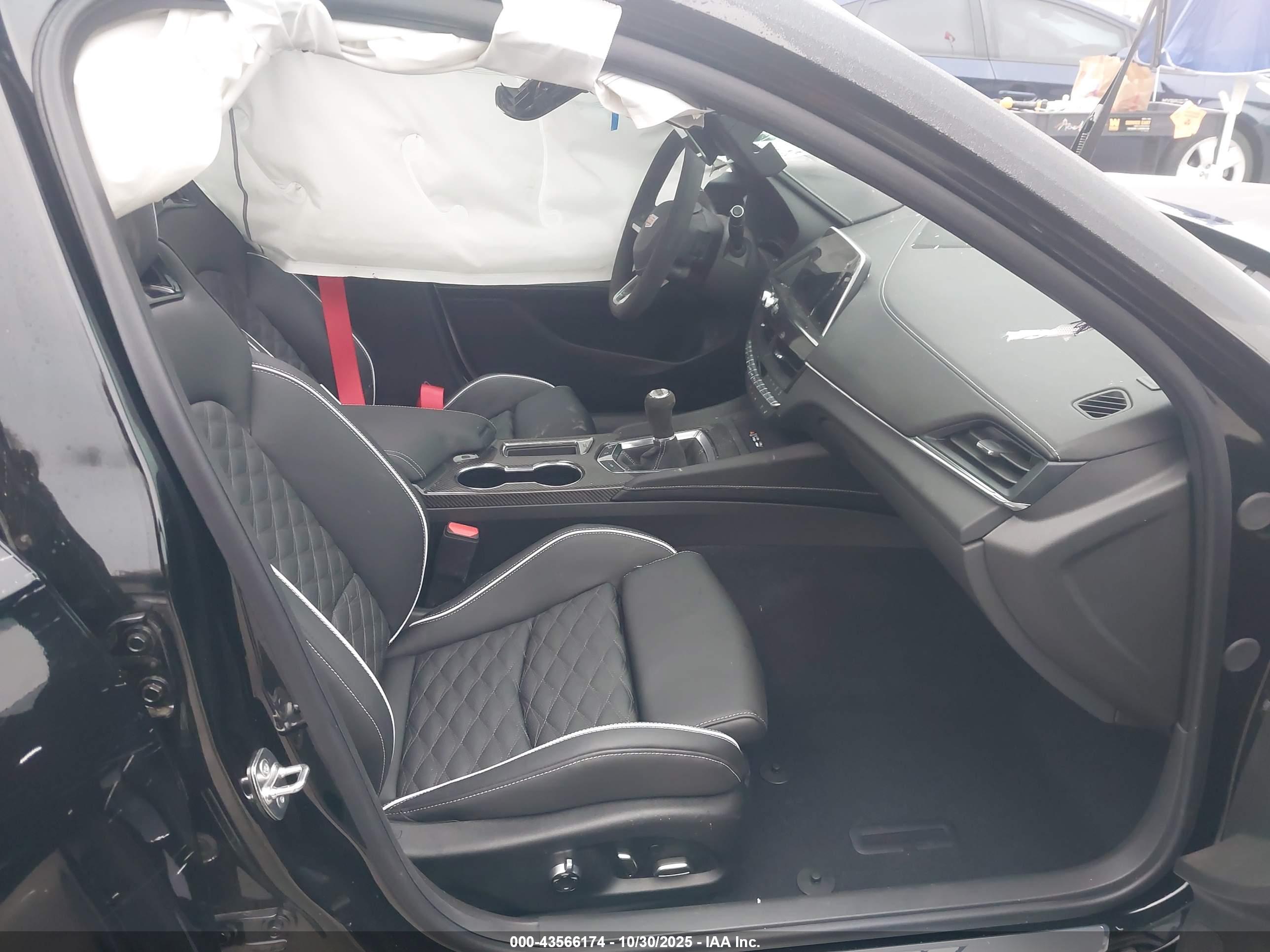 CADILLAC CT4-V image 5