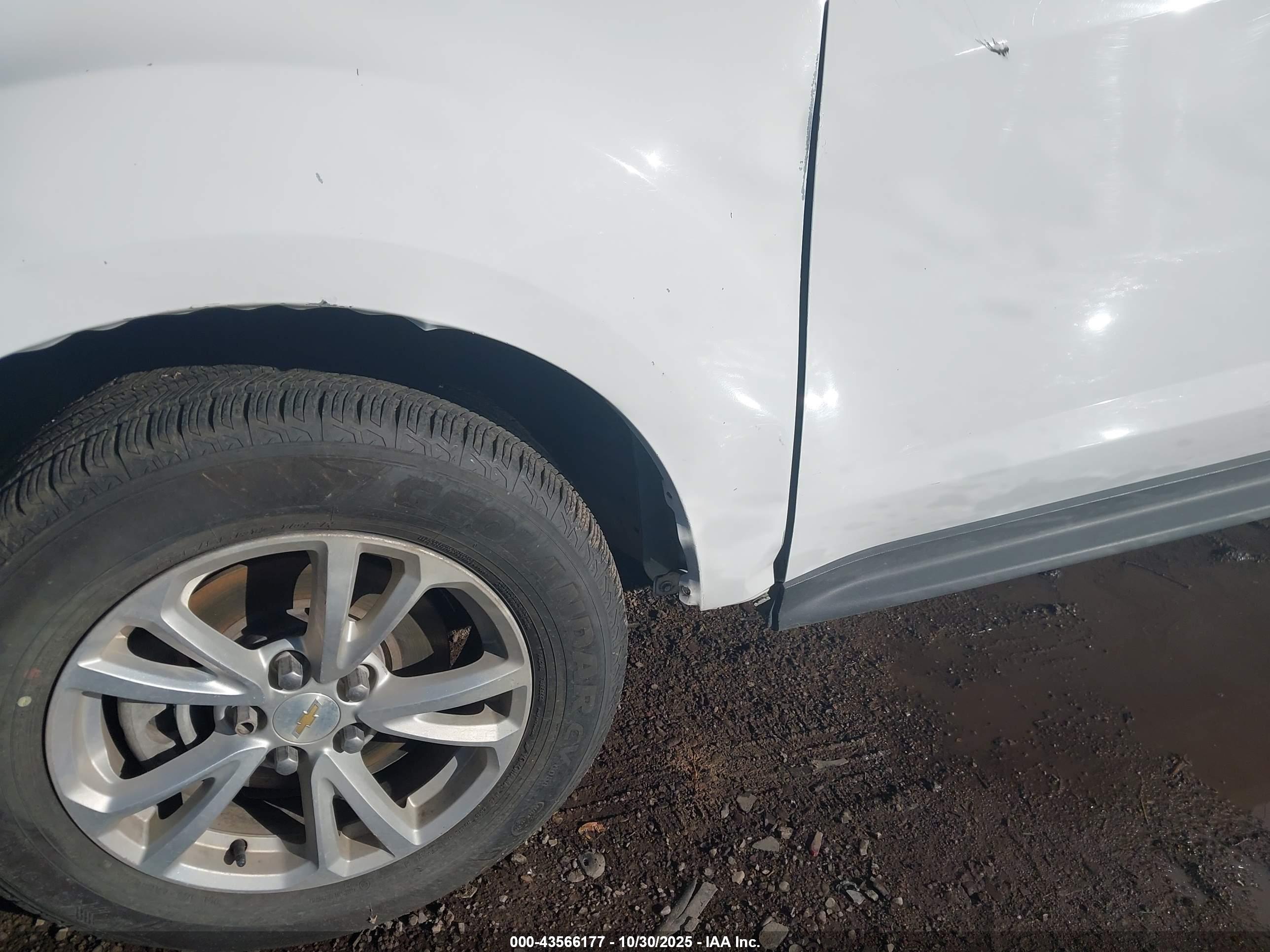 CHEVROLET EQUINOX image 6