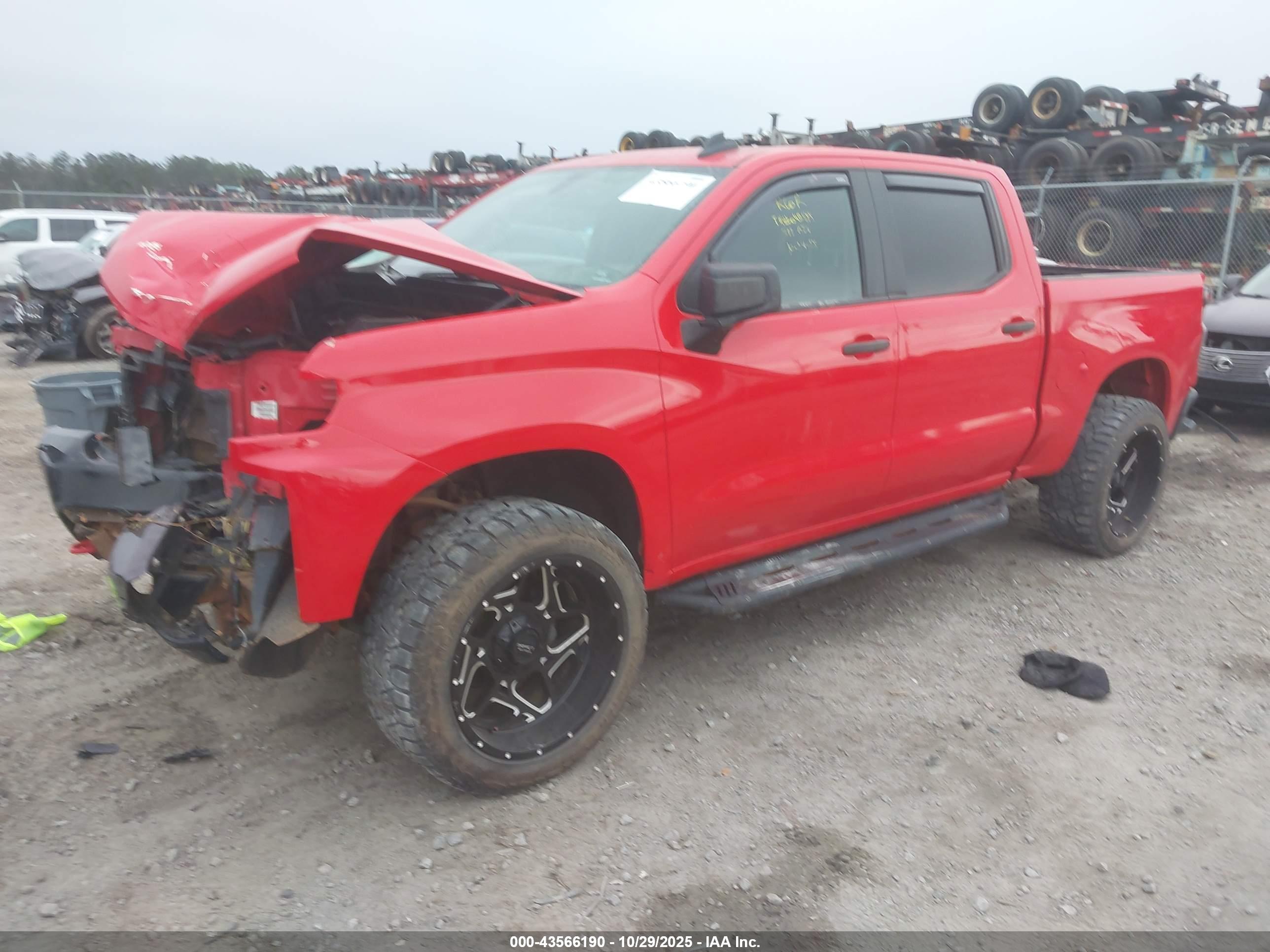 CHEVROLET SILVERADO image 2