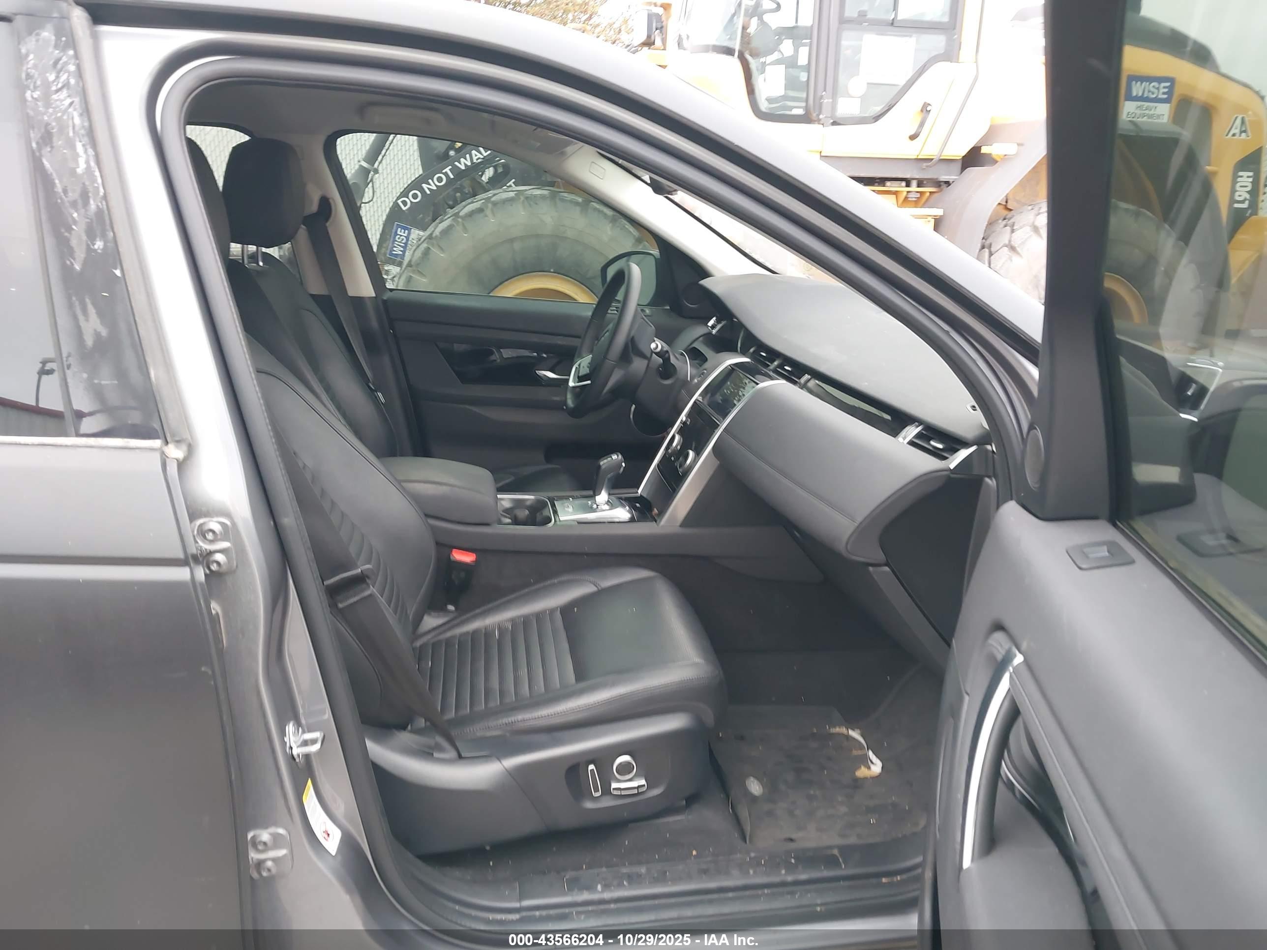 LAND ROVER image 5