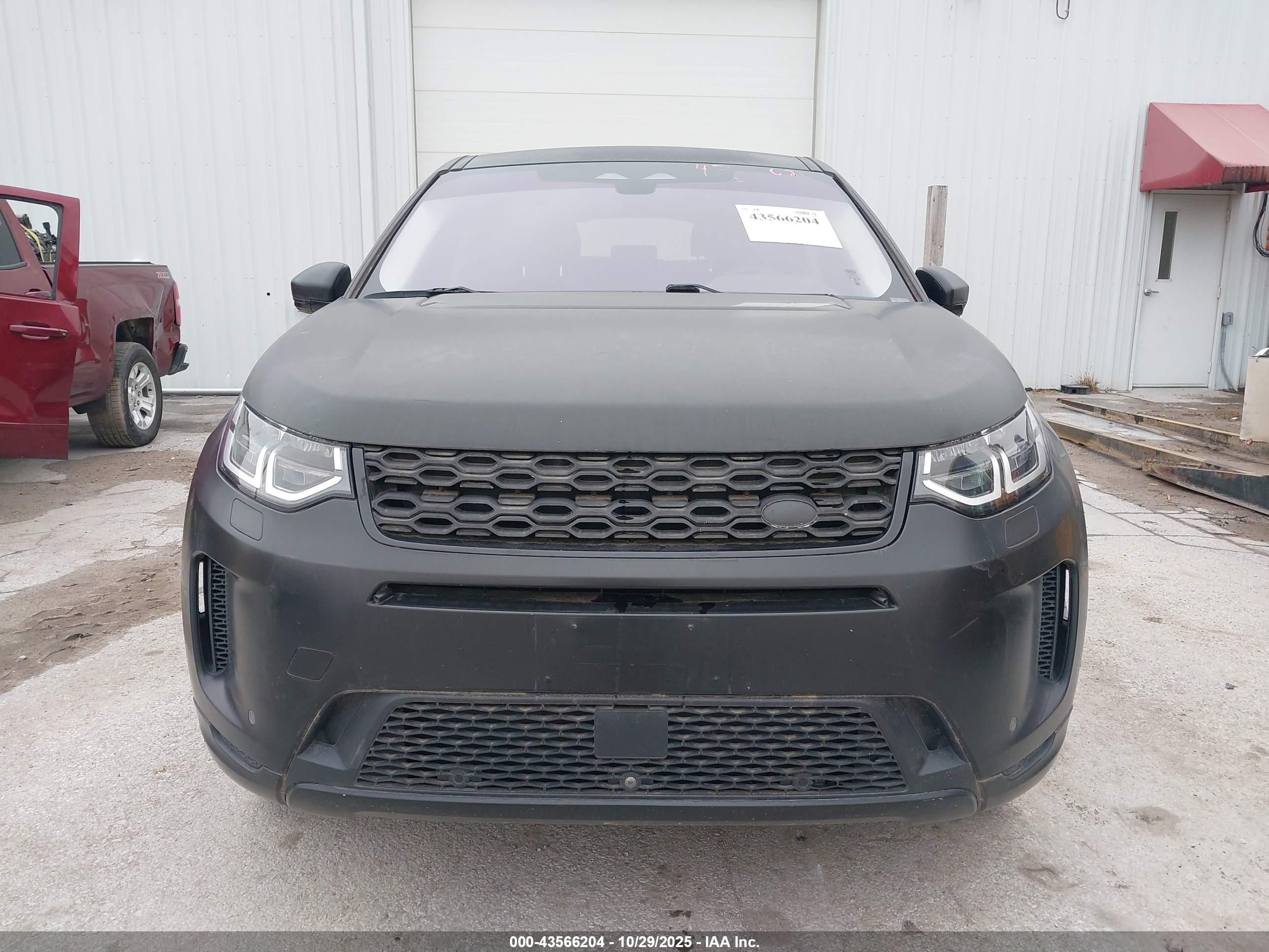 LAND ROVER image 6
